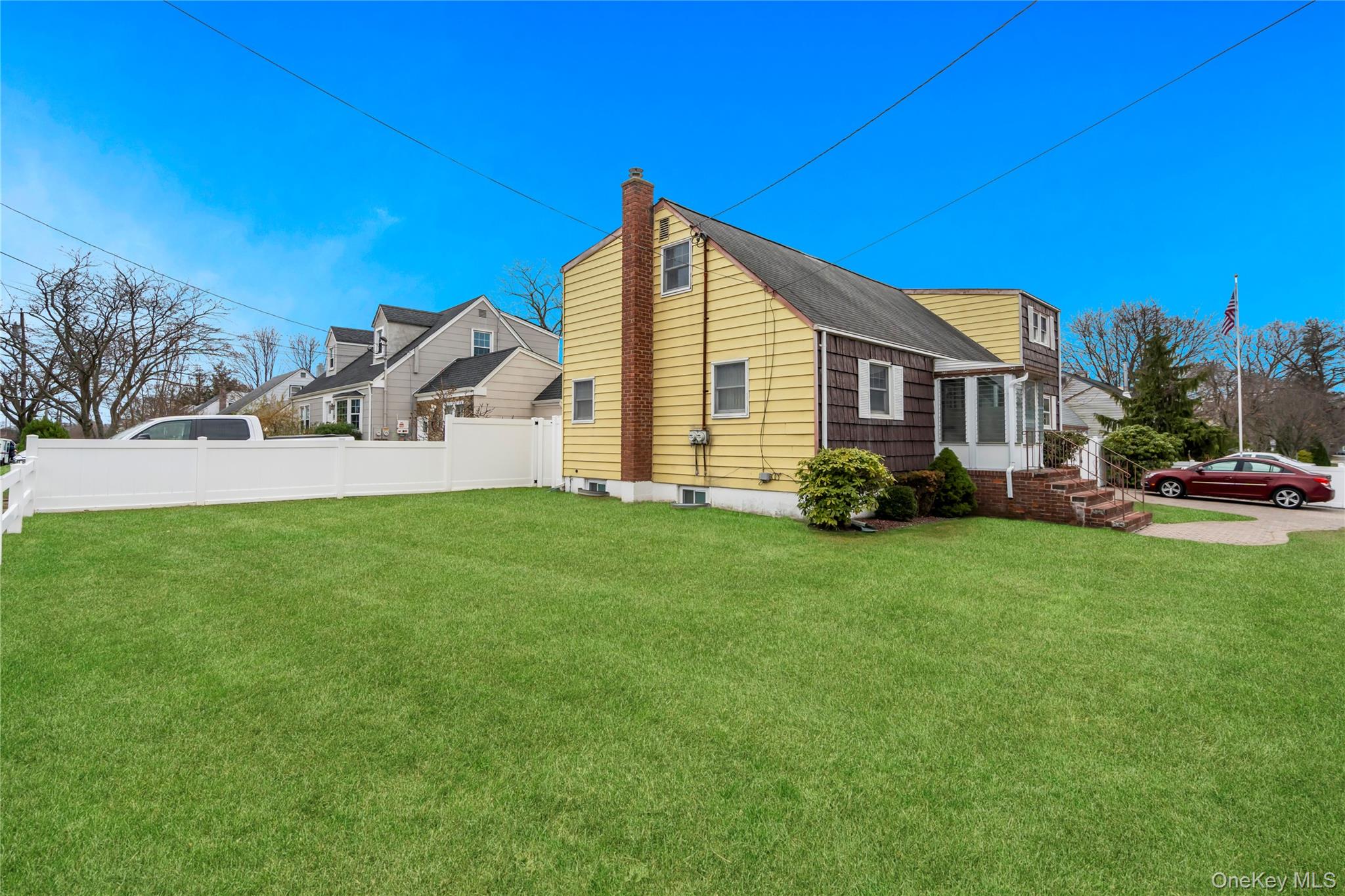 #3 photo, 149 Byrd Streets, Lindenhurst , NY 11757