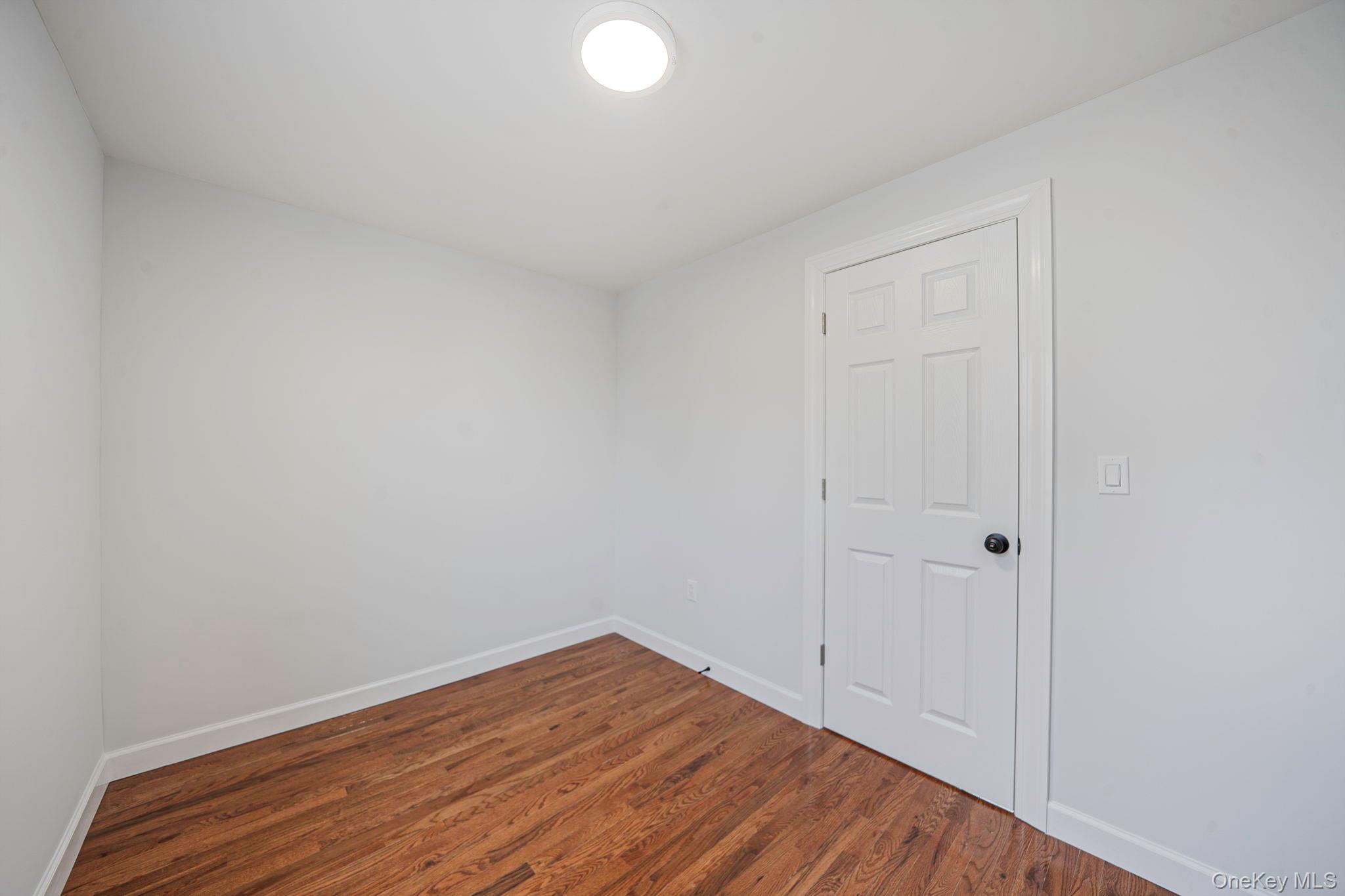 #13 photo, 129 Sheridan Avenue, 長島 Williston Park , NY 11596