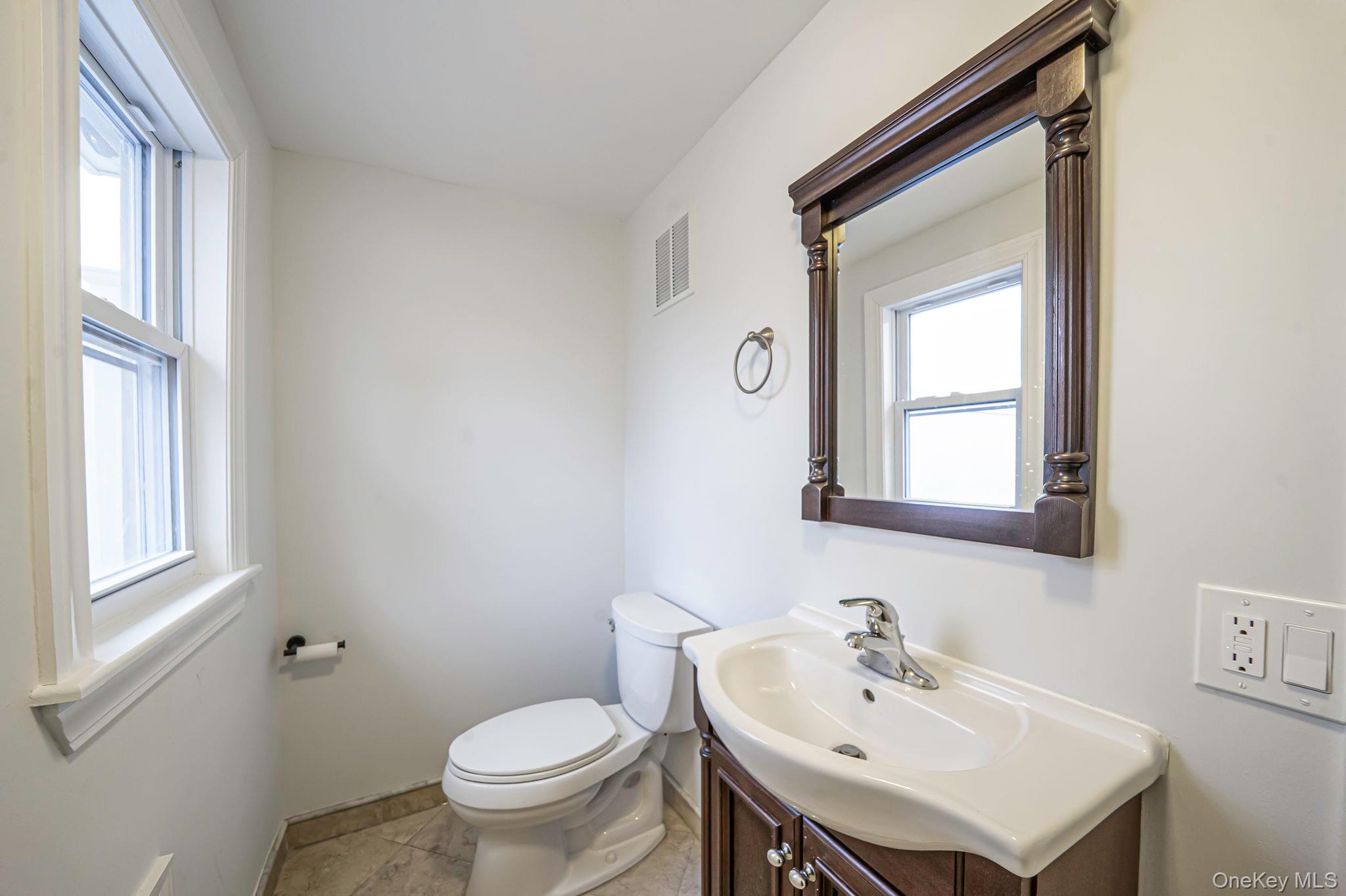 #18 photo, 129 Sheridan Avenue, 長島 Williston Park , NY 11596