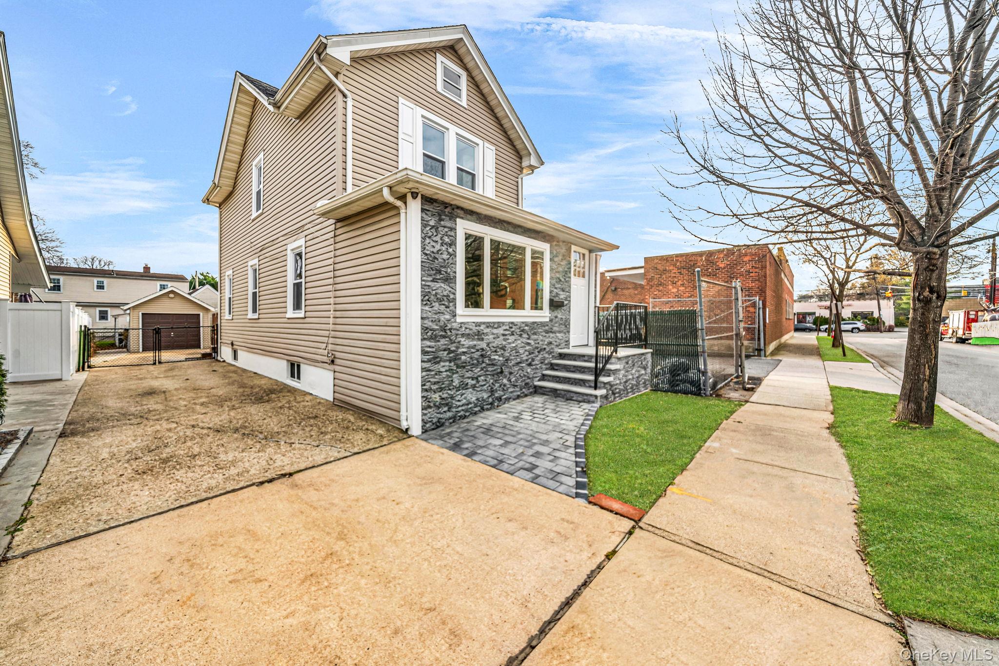 #3 photo, 129 Sheridan Avenue, 長島 Williston Park , NY 11596