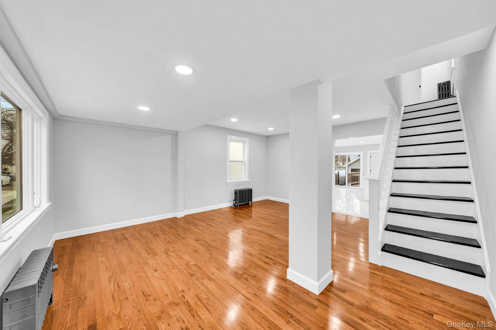 #8 photo, 129 Sheridan Avenue, 長島 Williston Park , NY 11596