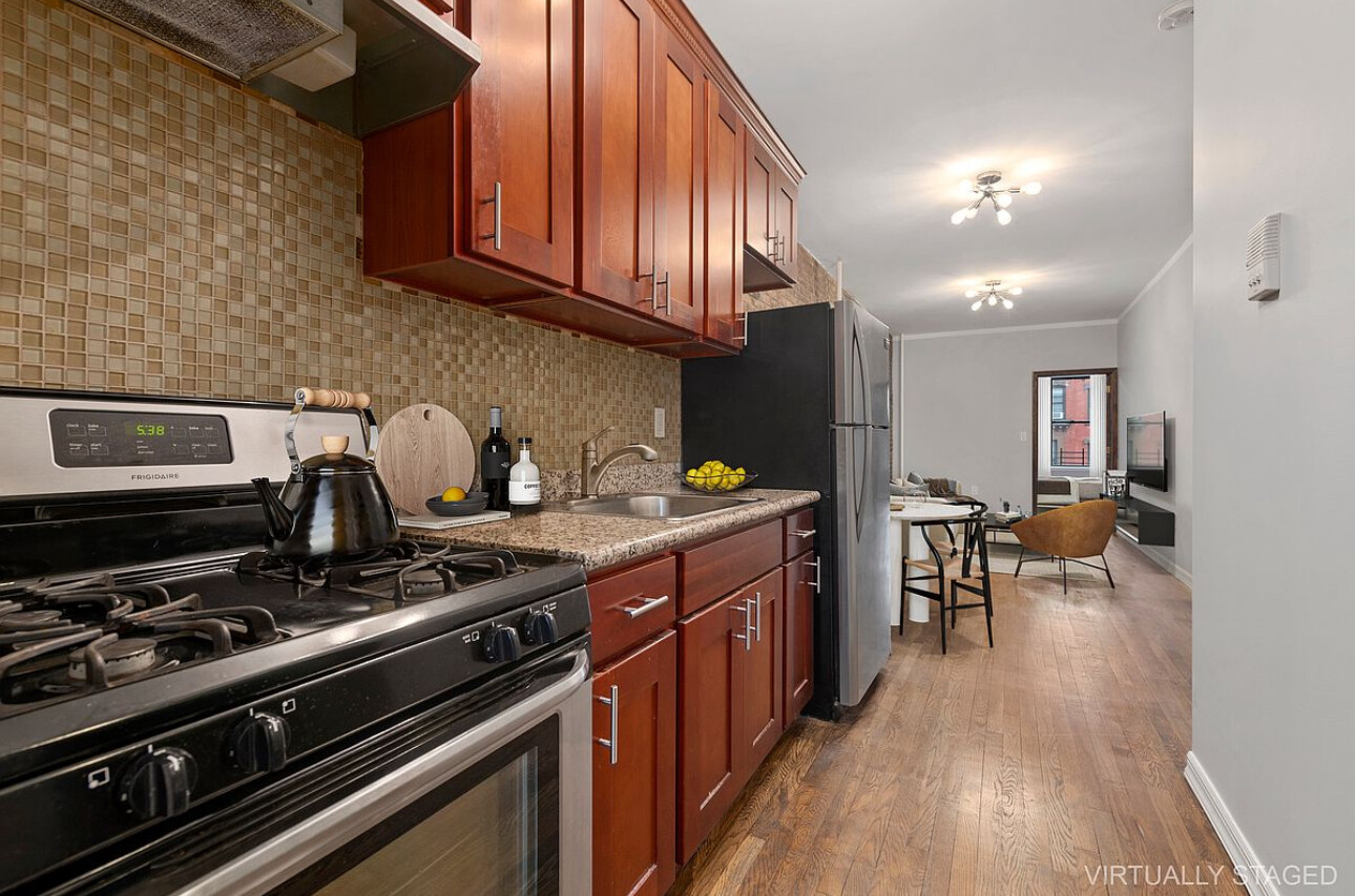 #4 photo, 101 15TH Street, Gowanus , NY 11215