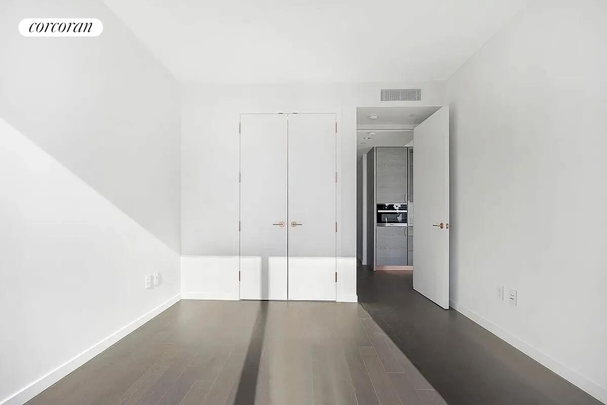 #10 photo, Brooklyn, Downtown Brooklyn , NY 11201