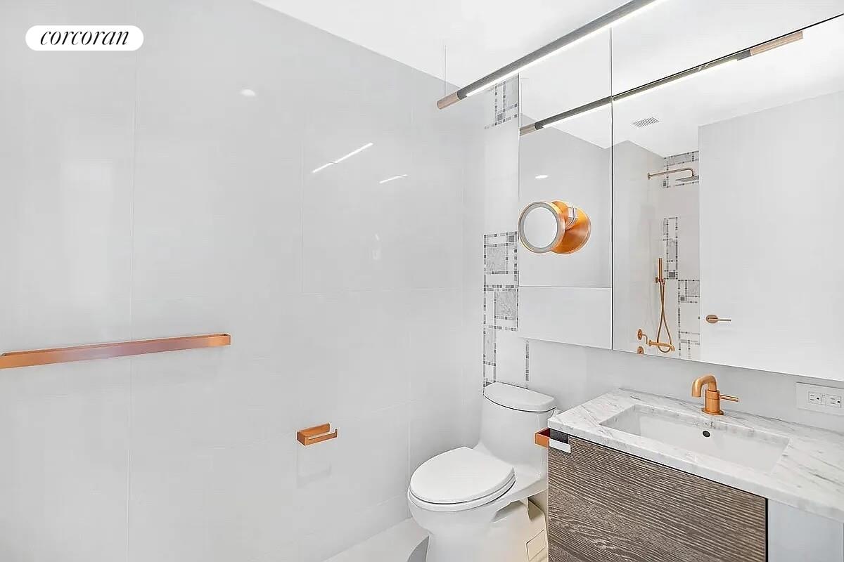 #11 photo, Brooklyn, Downtown Brooklyn , NY 11201