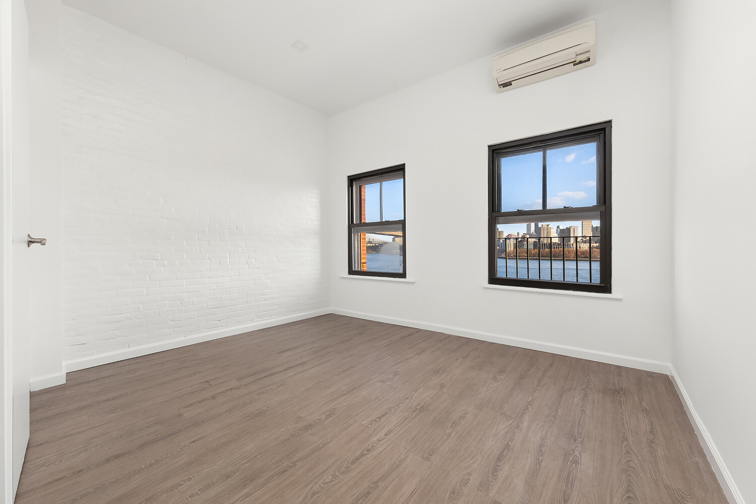 #3 photo, 119 SOUTH Street, South Street Seaport , NY 10038