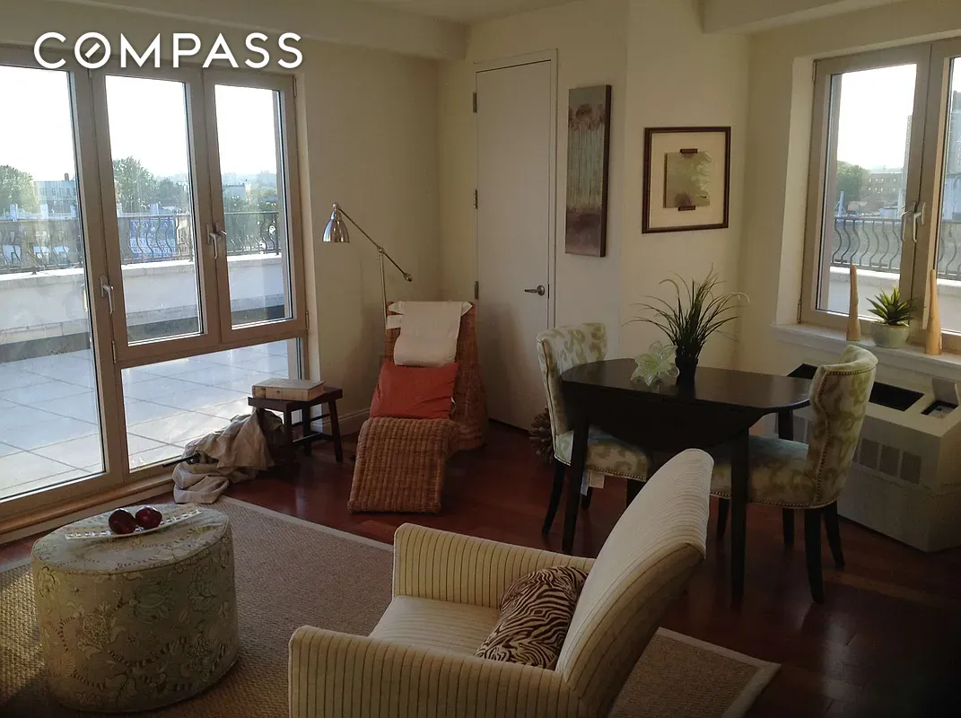 #2 photo, Bronx, Schuylerville , NY 10461