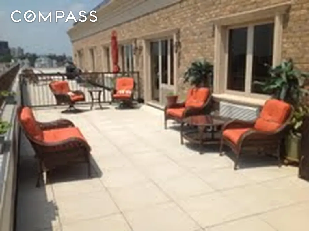 #5 photo, Bronx, Schuylerville , NY 10461