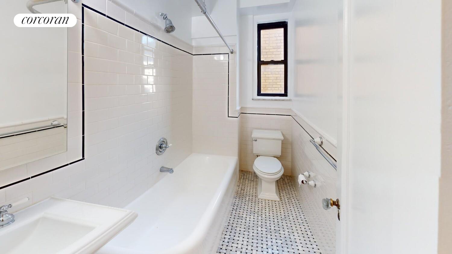 #4 photo, New York City, Lenox Hill , NY 10021