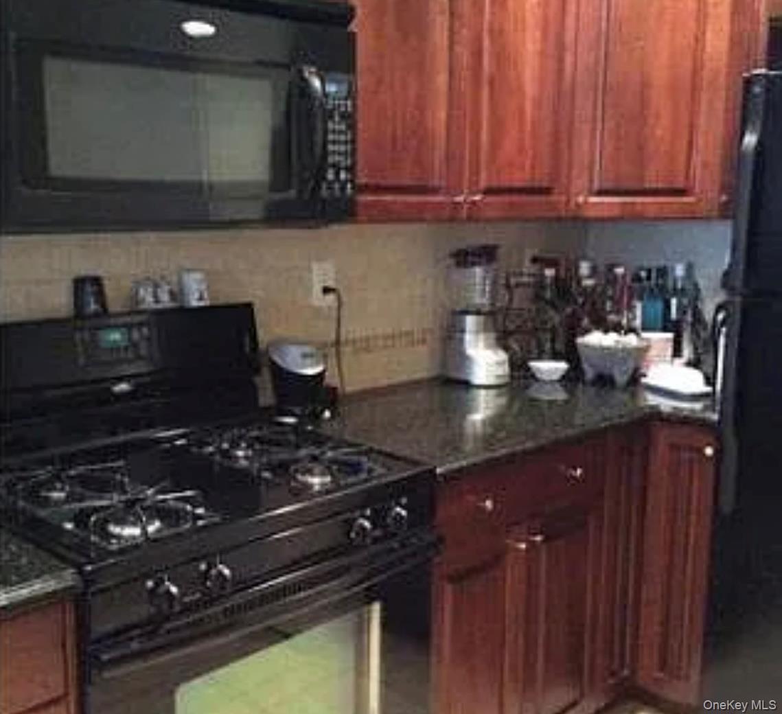 #5 photo, 3 Cross Street, Suffern , NY 10901