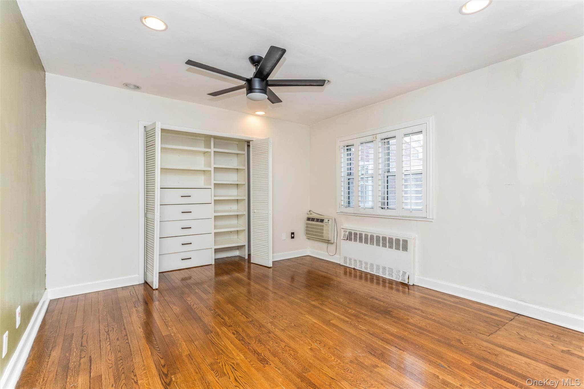 #11 photo, 183 Drake Avenue, New Rochelle , NY 10805