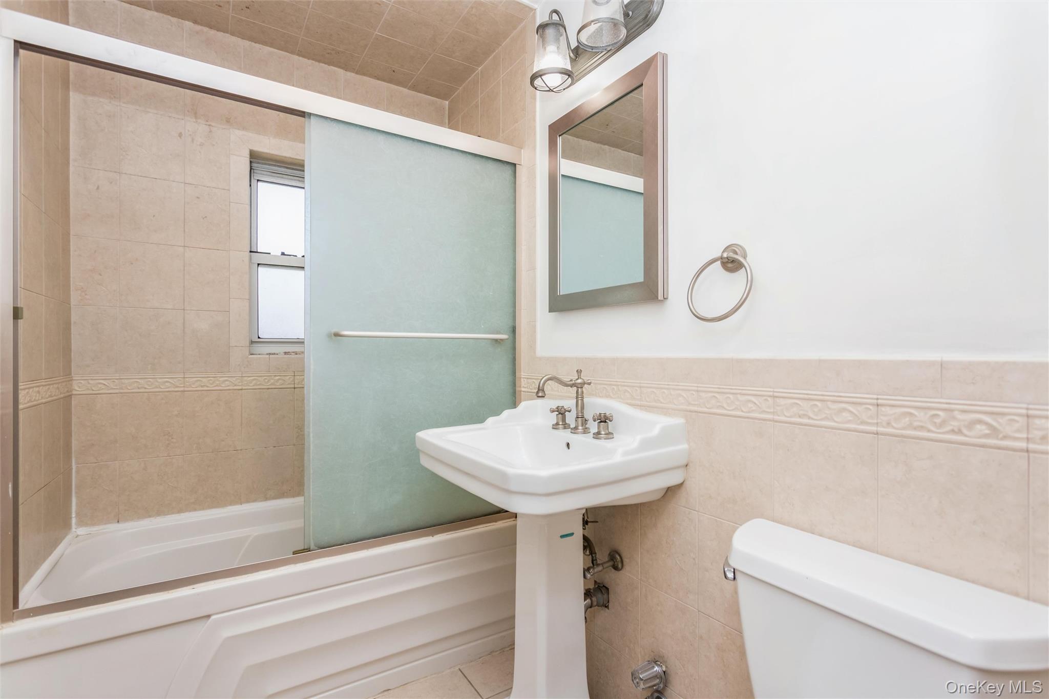 #9 photo, 183 Drake Avenue, New Rochelle , NY 10805