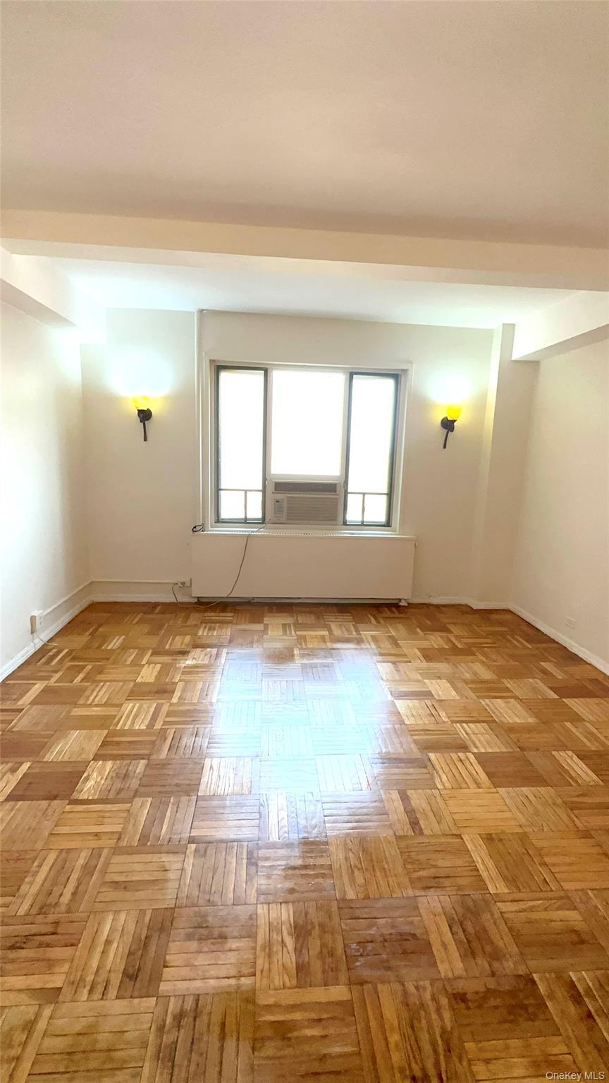 #14 photo, 20 Metropolitan Oval, Bronx , NY 10462