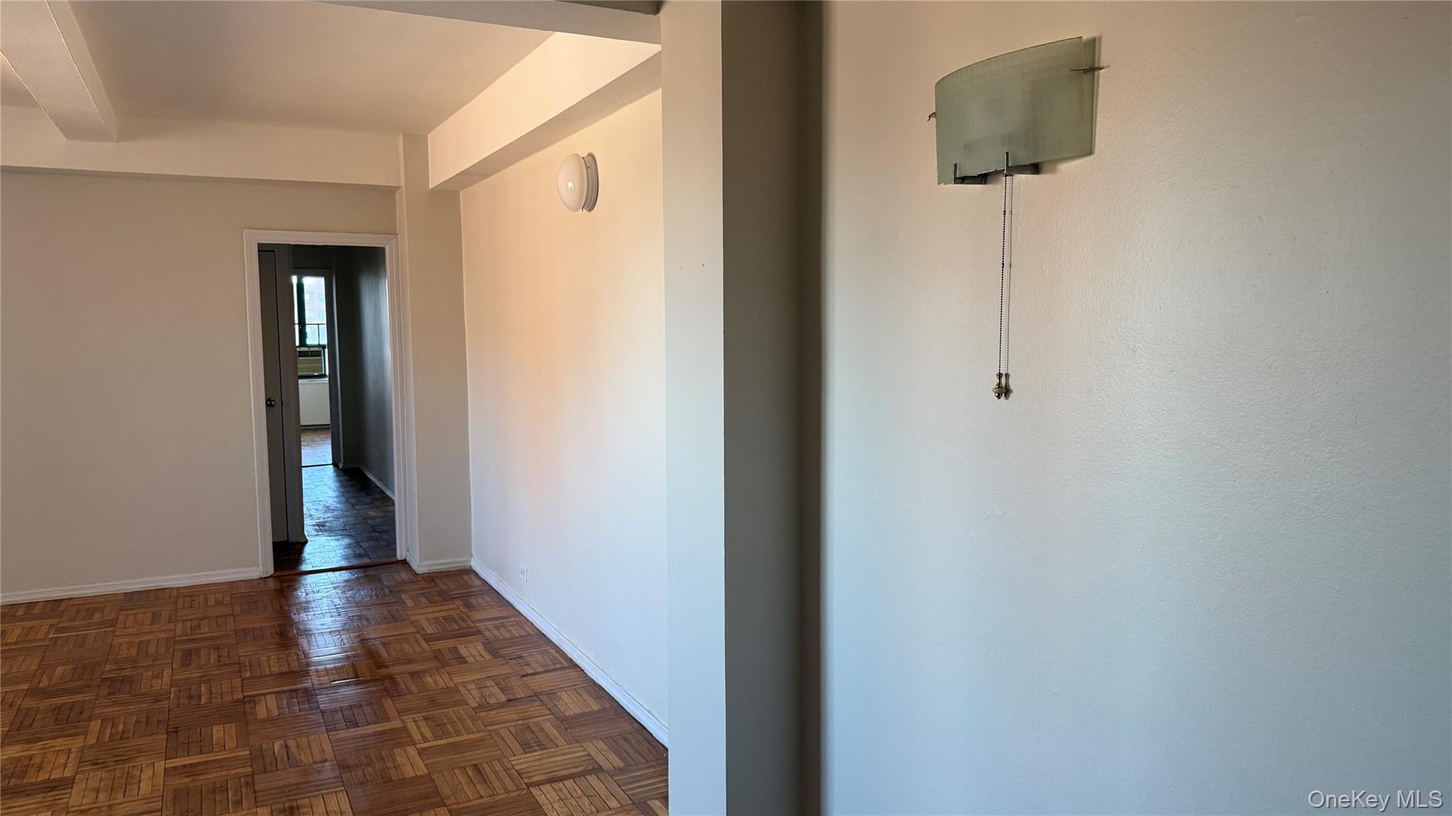 #19 photo, 20 Metropolitan Oval, Bronx , NY 10462