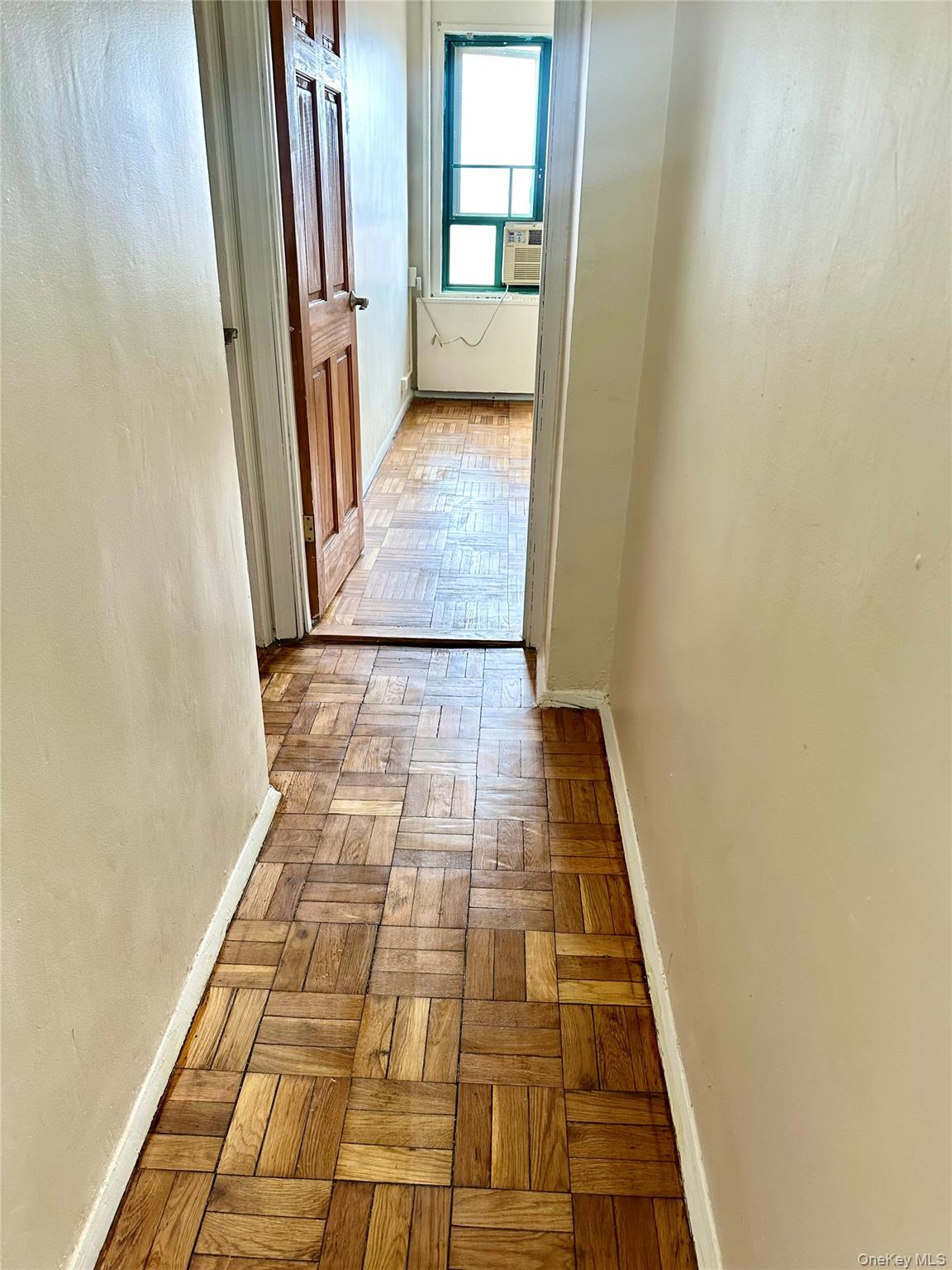 #2 photo, 20 Metropolitan Oval, 布朗士 Bronx , NY 10462