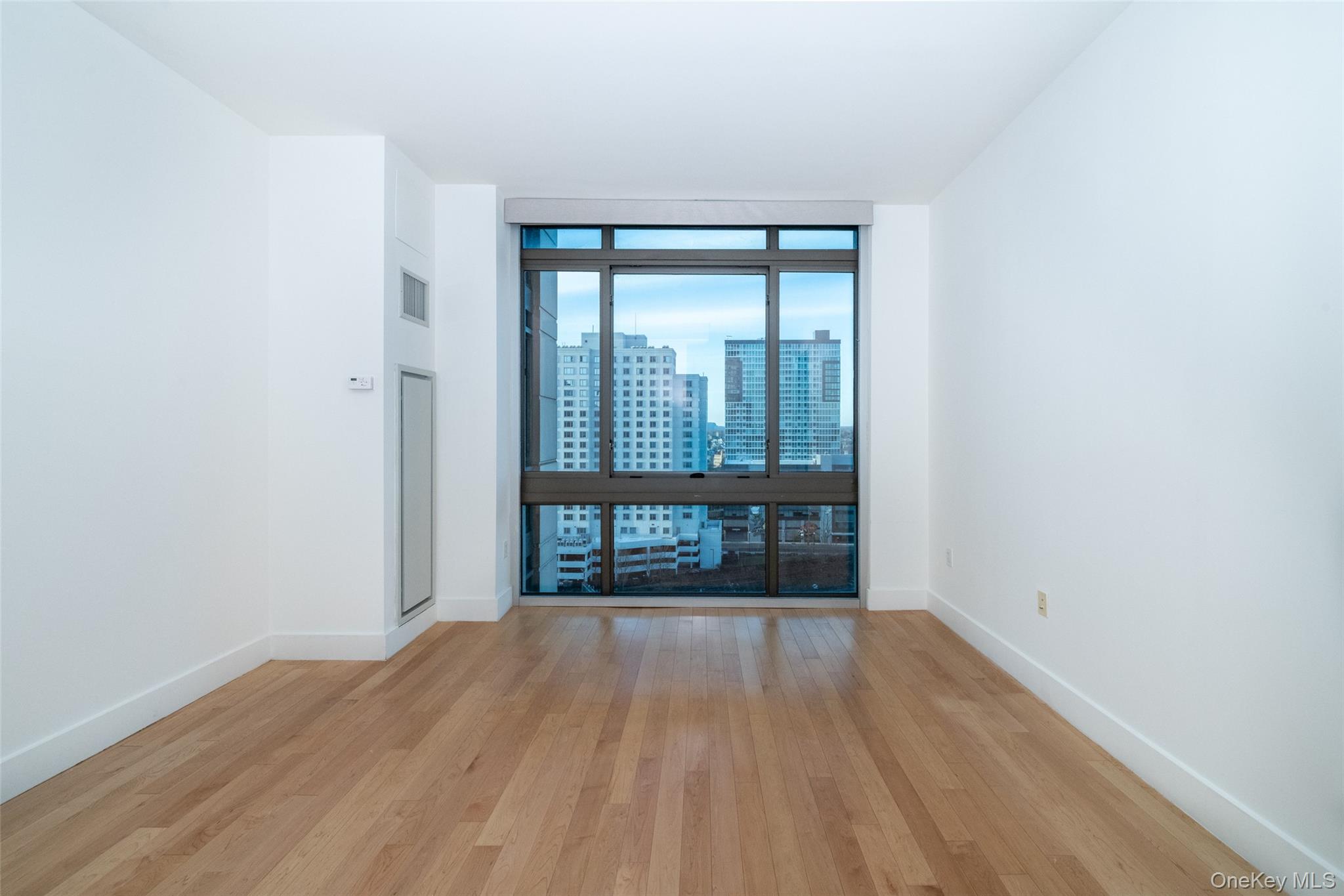 #20 photo, 175 Huguenot Street, New Rochelle , NY 10801