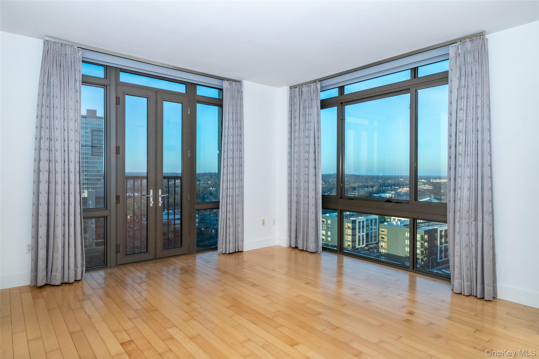 #3 photo, 175 Huguenot Street, New Rochelle , NY 10801