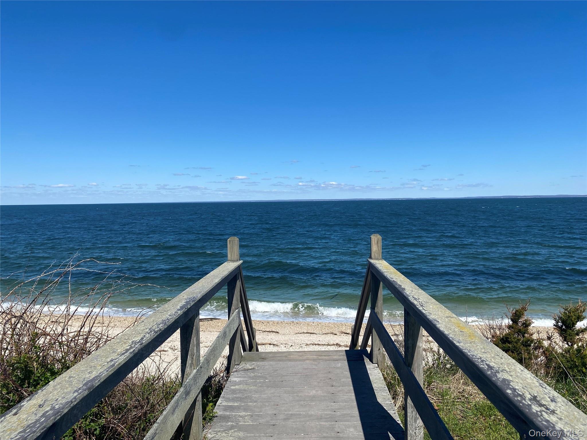 #17 photo, 65 Greenway, سوفولك Orient , NY 11957