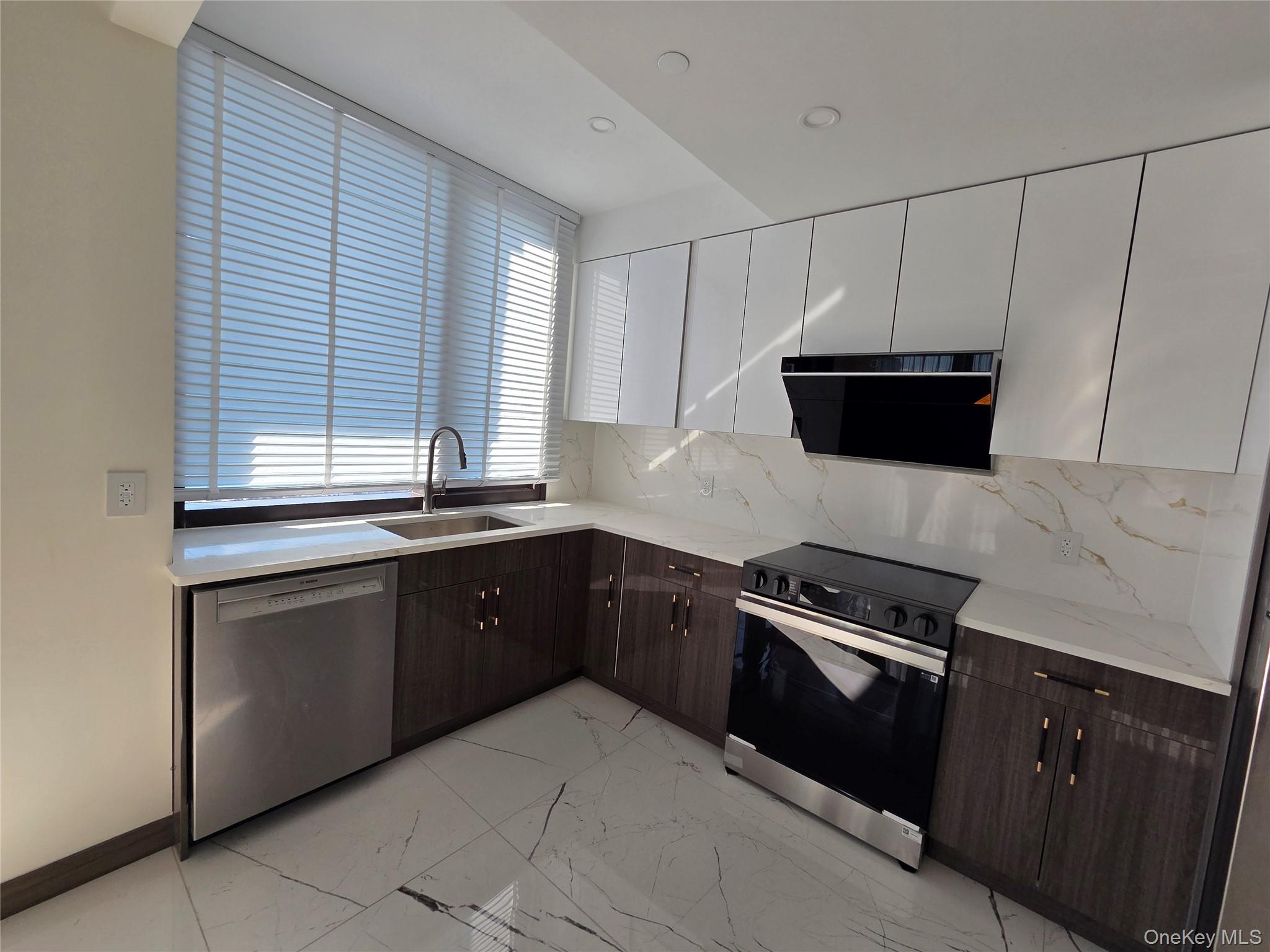 #2 photo, 36-21 Prince Street, Flushing , NY 11354