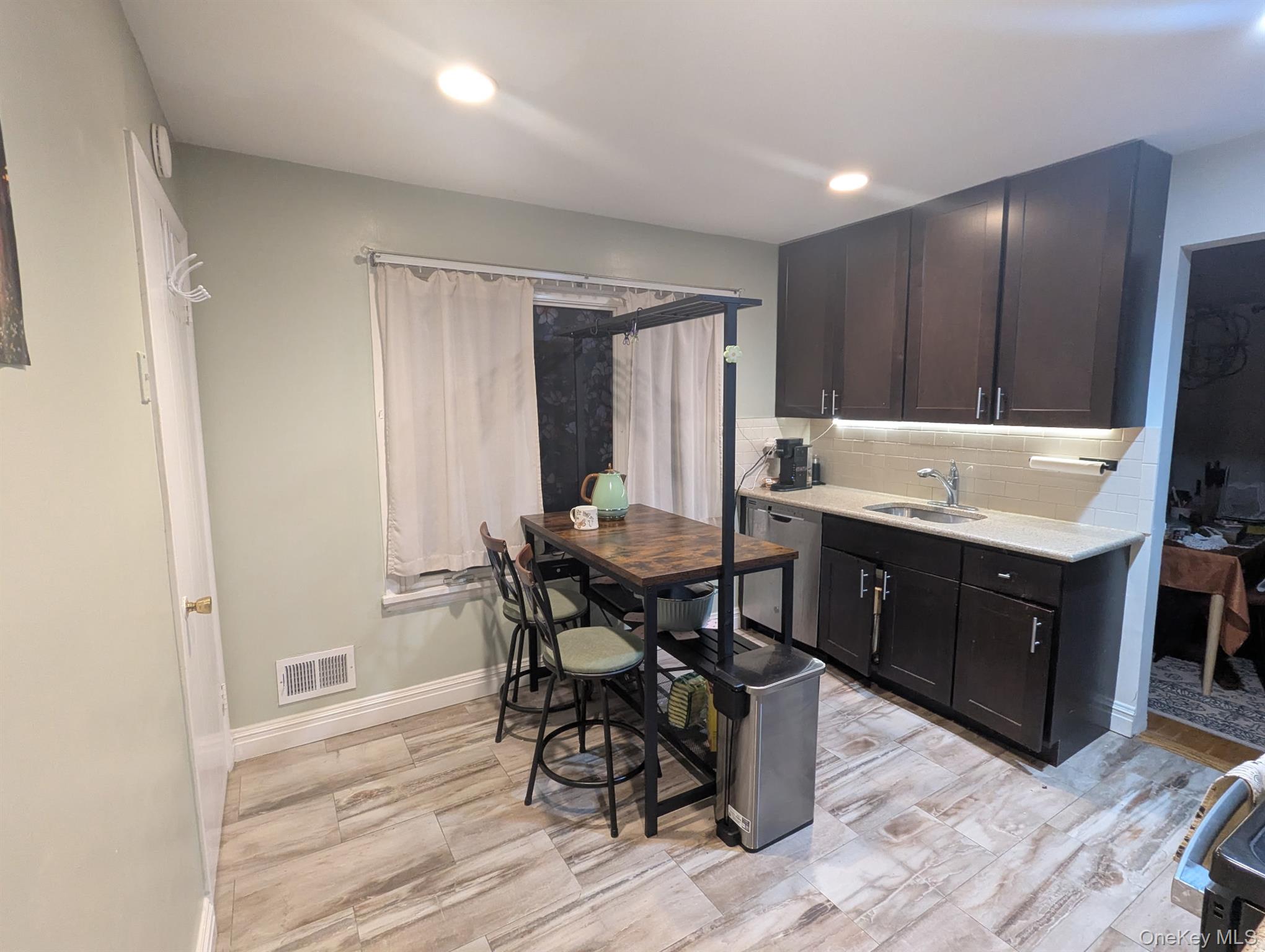 #2 photo, 14-12 Waters Edge Drive, 皇后区 贝塞 Bayside , NY 11360