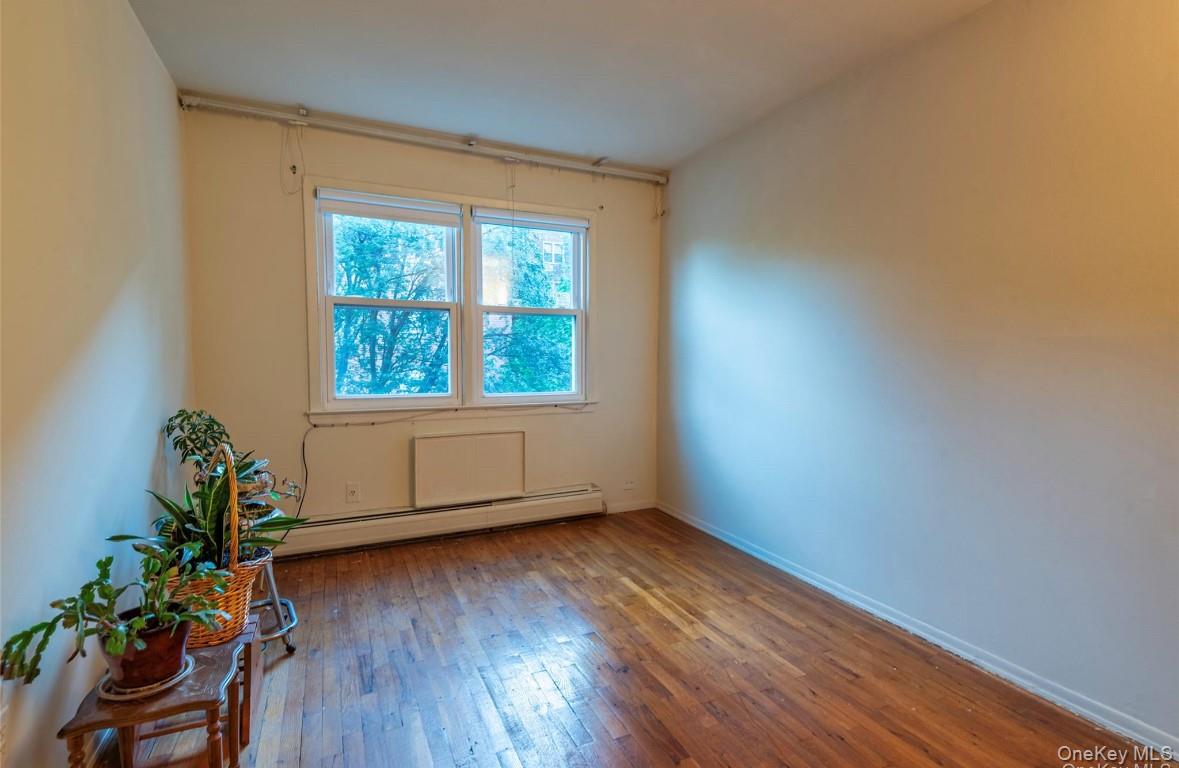 #7 photo, 18-16 Bell Boulevard, Bayside , NY 11360