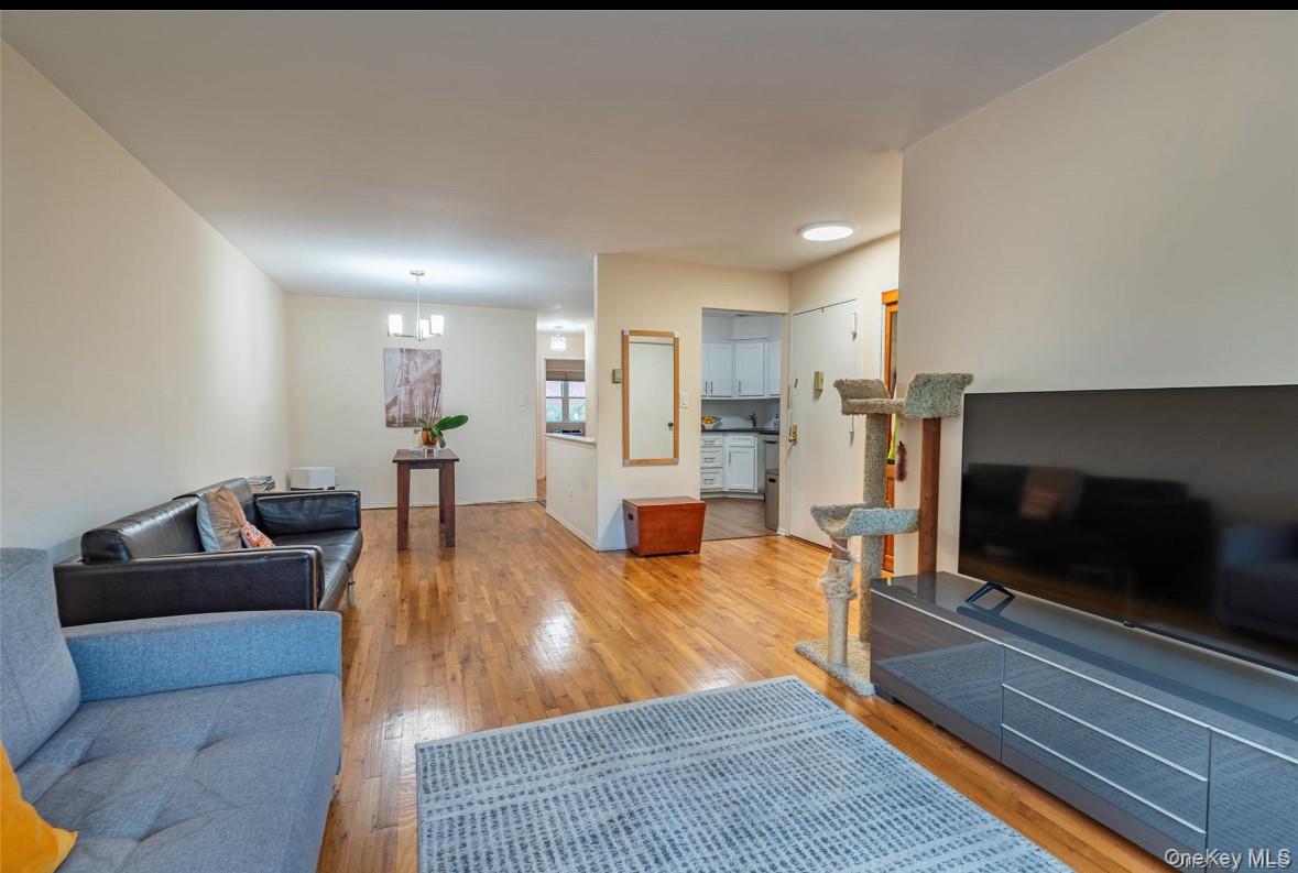 #5 photo, 18-16 Bell Boulevard, Bayside , NY 11360