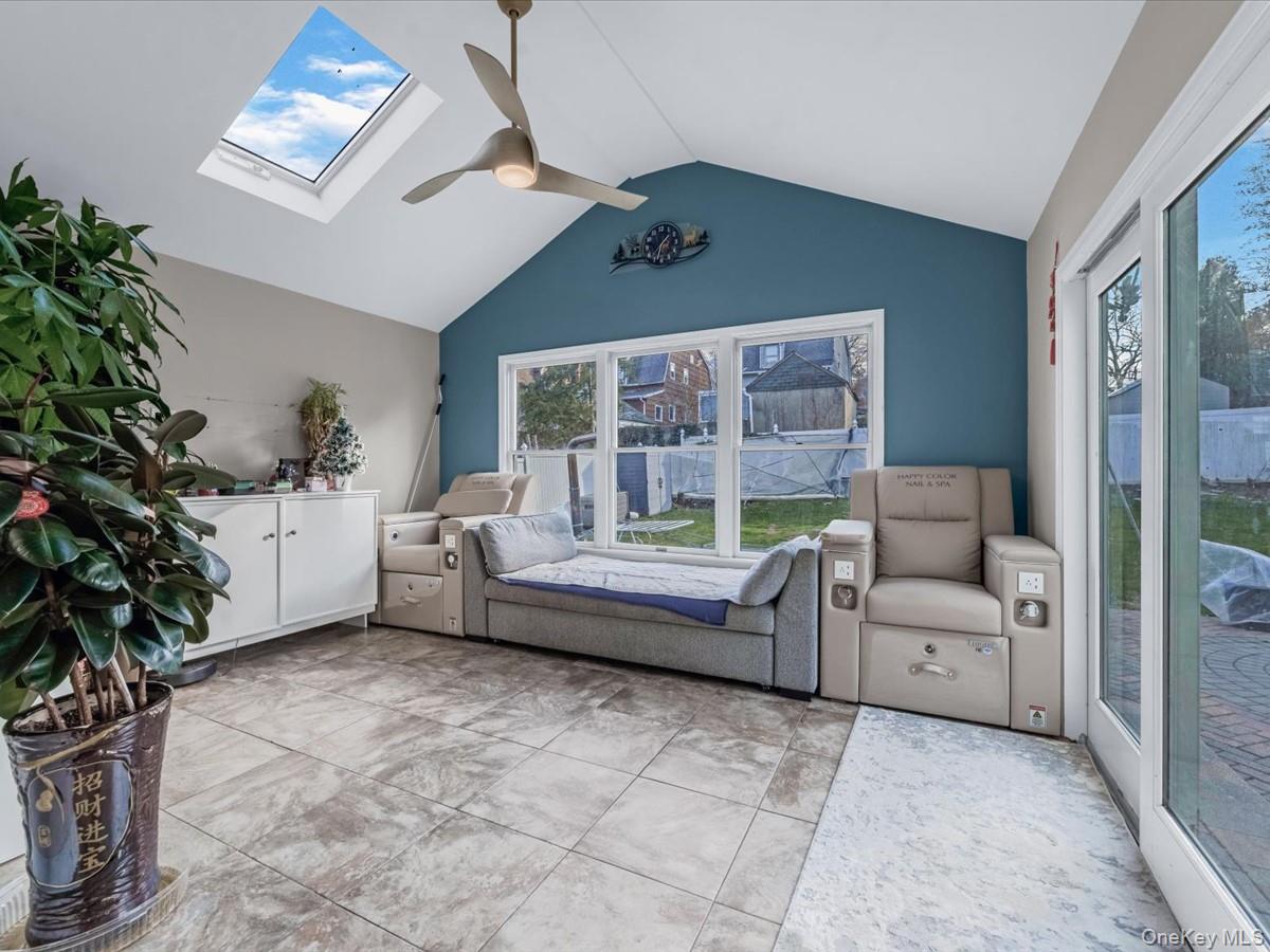 #12 photo, 217-32 Corbett Road, Bayside , NY 11361