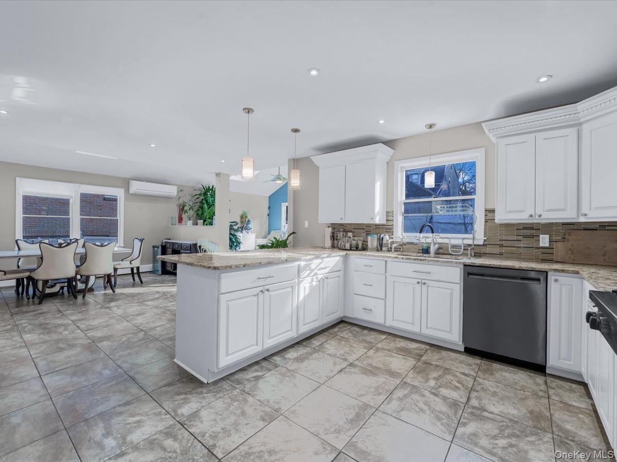 #9 photo, 217-32 Corbett Road, Bayside , NY 11361