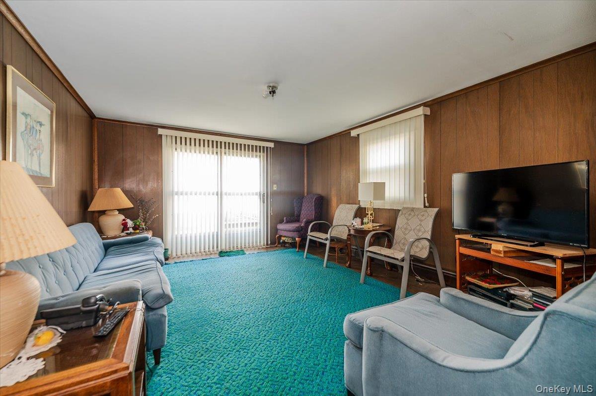 #10 photo, 212 Lakeview Avenue, Malverne , NY 11565