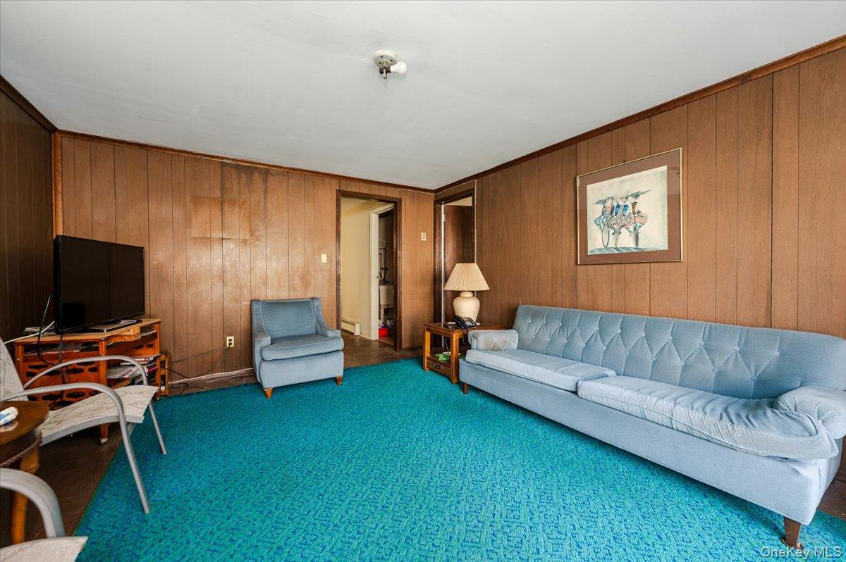 #11 photo, 212 Lakeview Avenue, Malverne , NY 11565