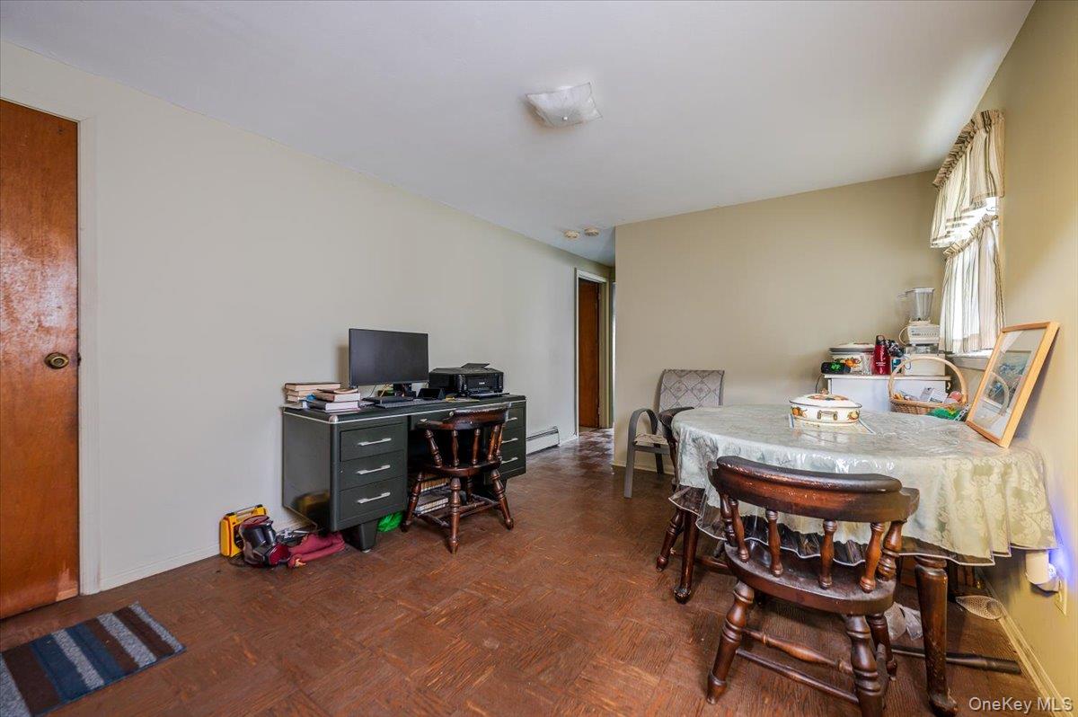 #7 photo, 212 Lakeview Avenue, Malverne , NY 11565