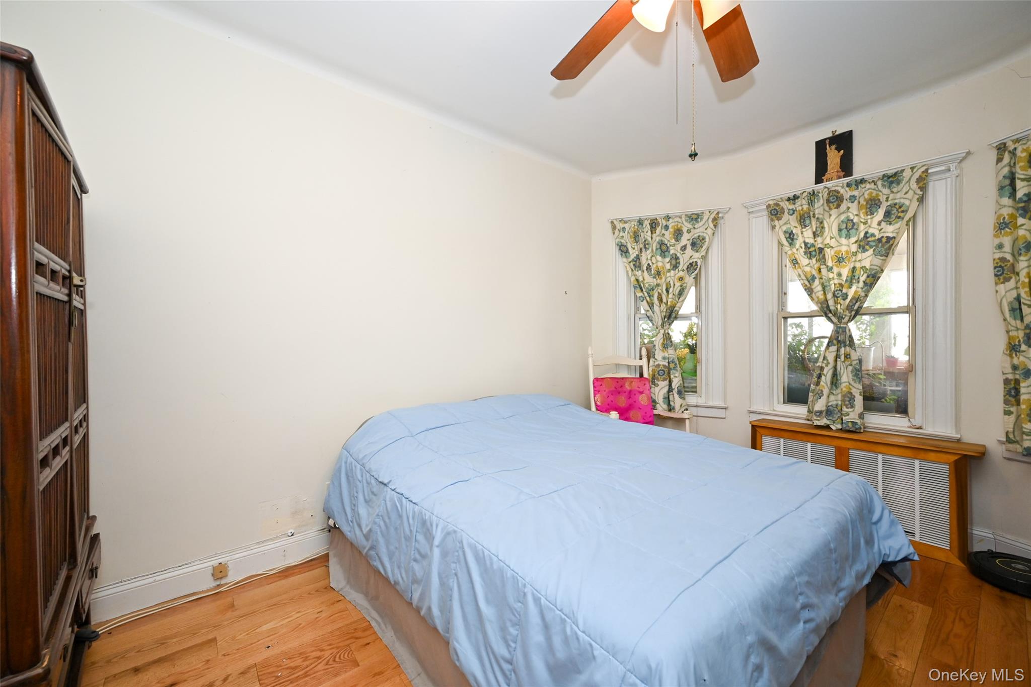 #5 photo, 92-38 55th Avenue, Elmhurst , NY 11373