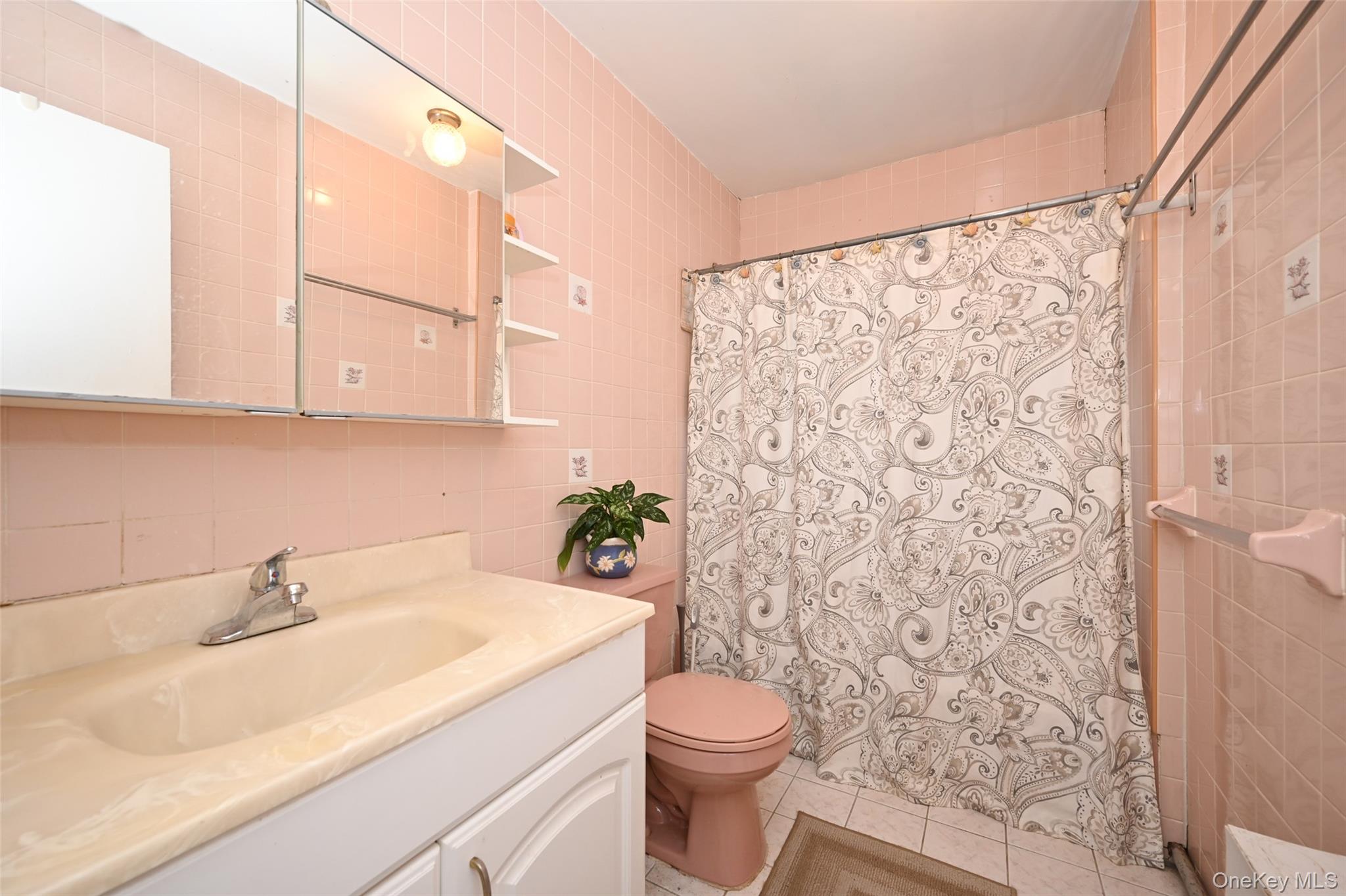 #8 photo, 92-38 55th Avenue, Elmhurst , NY 11373