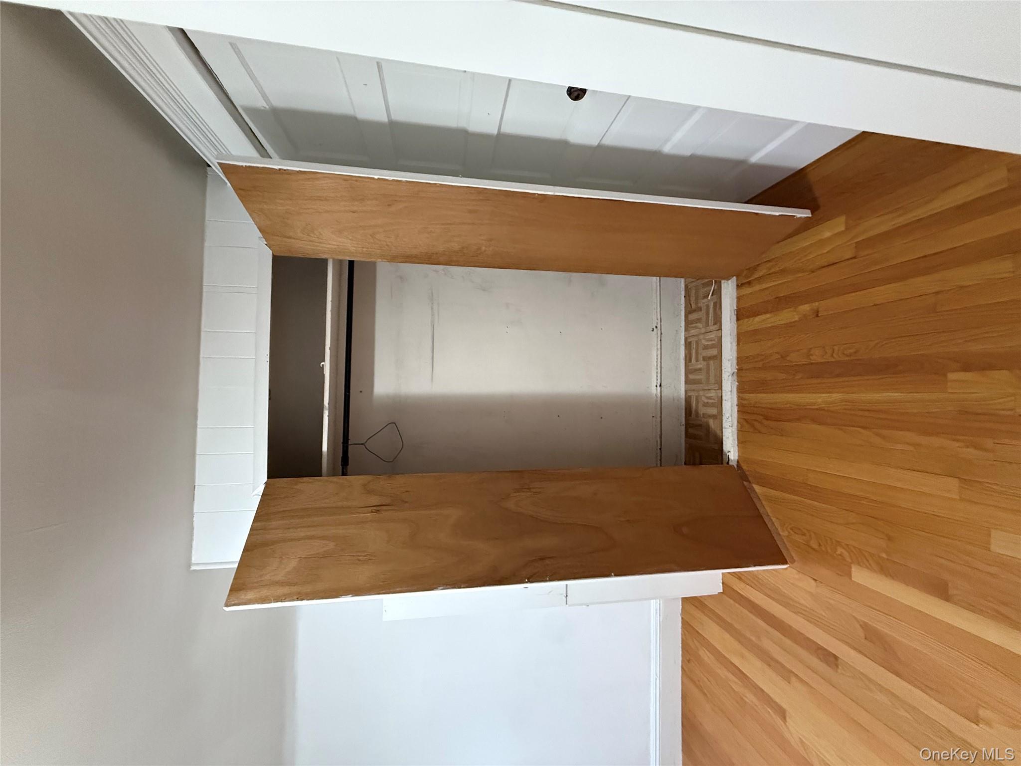 #4 photo, 92-40 53 Avenue, Elmhurst , NY 11373