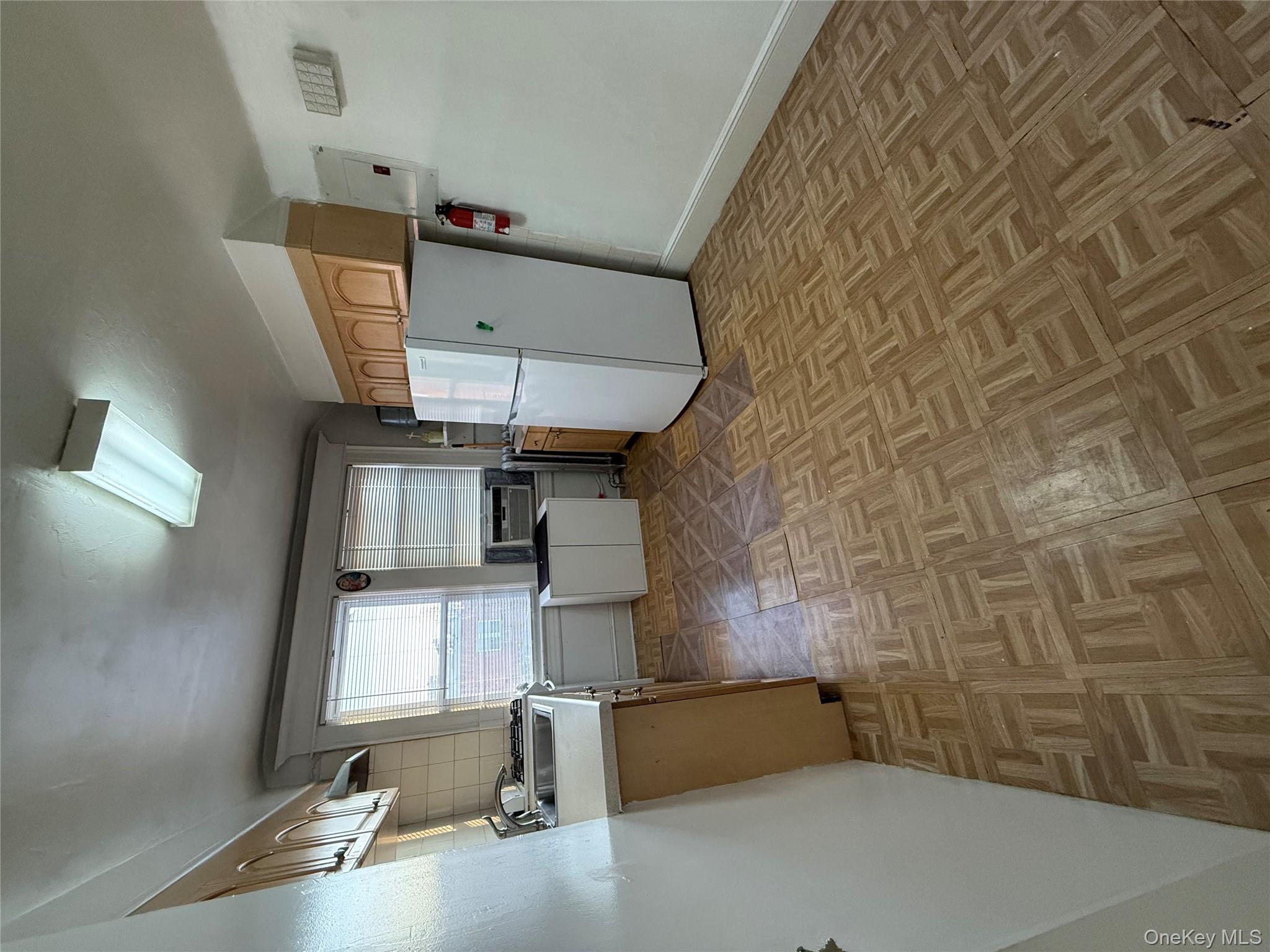 #7 photo, 92-40 53 Avenue, Elmhurst , NY 11373