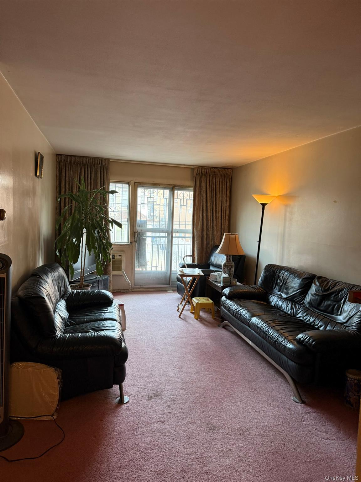 #3 photo, 41-38 74, Elmhurst , NY 11373