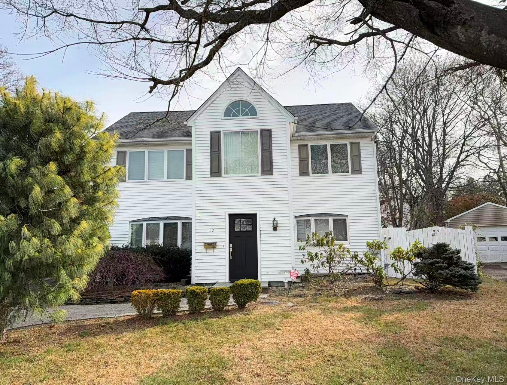 #1 photo, 10 The Spur, Syosset , NY 11791