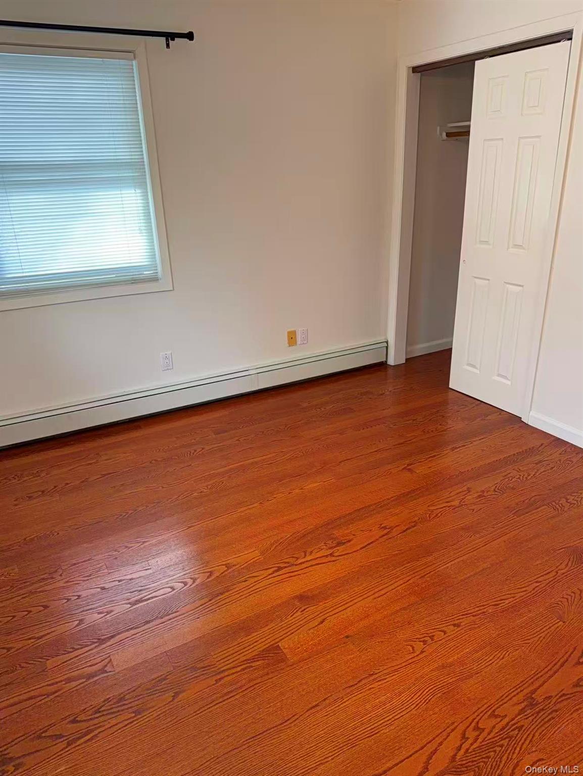 #13 photo, 10 The Spur, Syosset , NY 11791