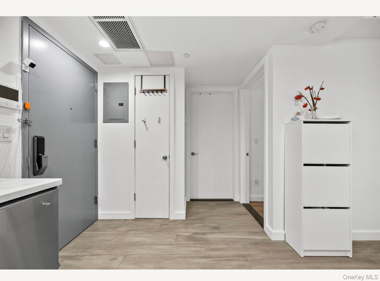 #9 photo, 97-45 63 Drive Unit #6A, 皇后区 雷哥公园 Rego Park , NY 11374