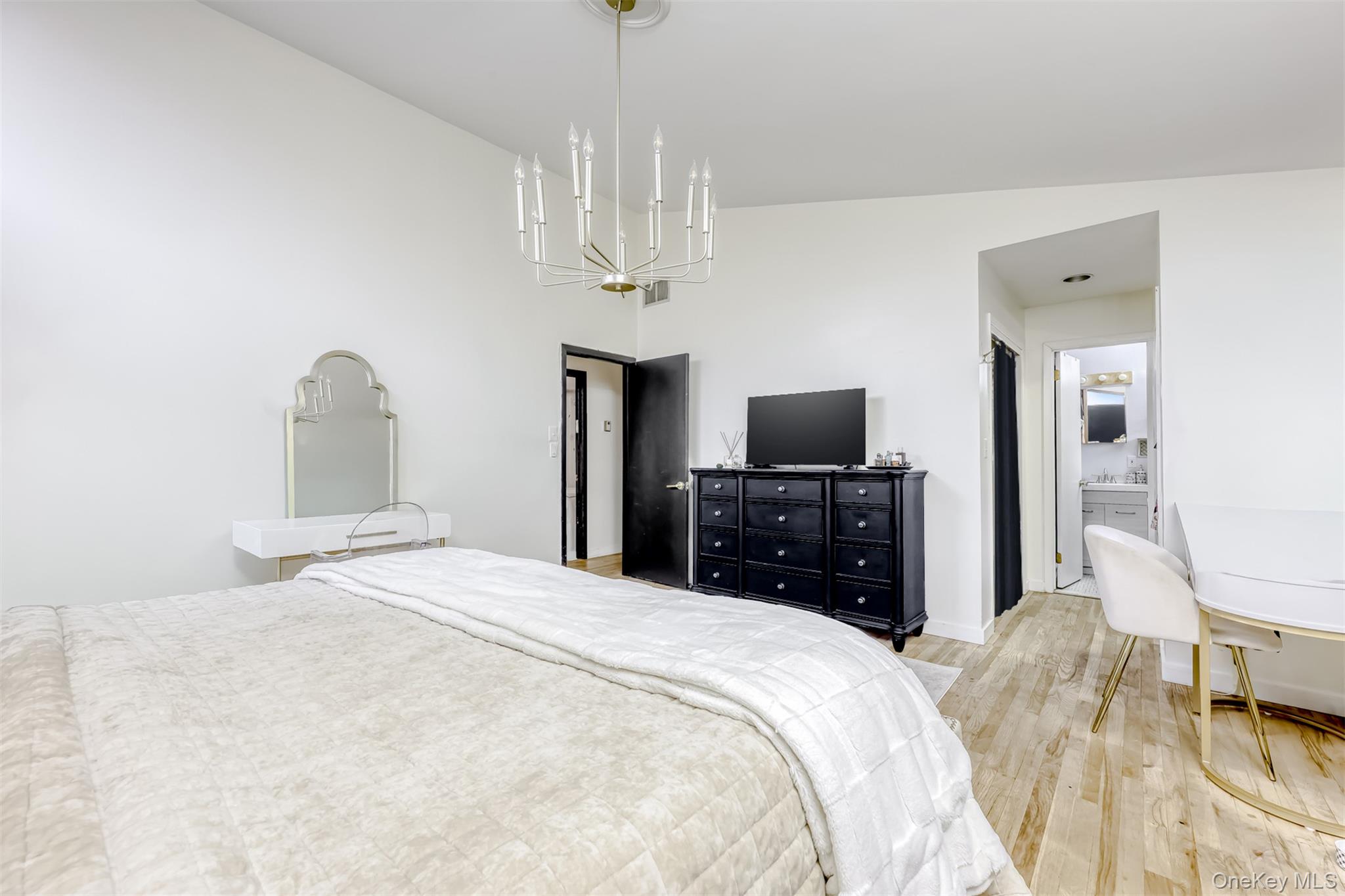 #9 photo, 16 Old Pomona Road, Suffern , NY 10901