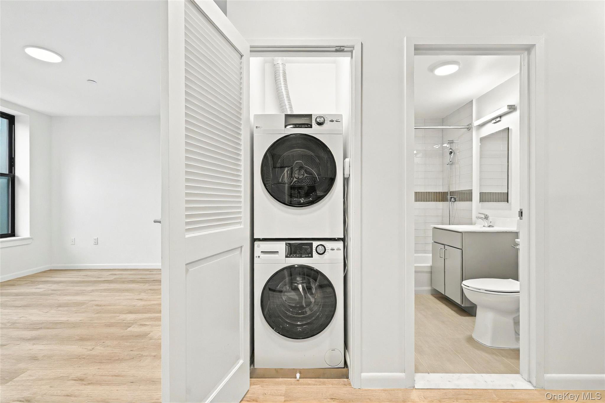 #18 photo, 1739 Lacombe Avenue, Bronx , NY 10473