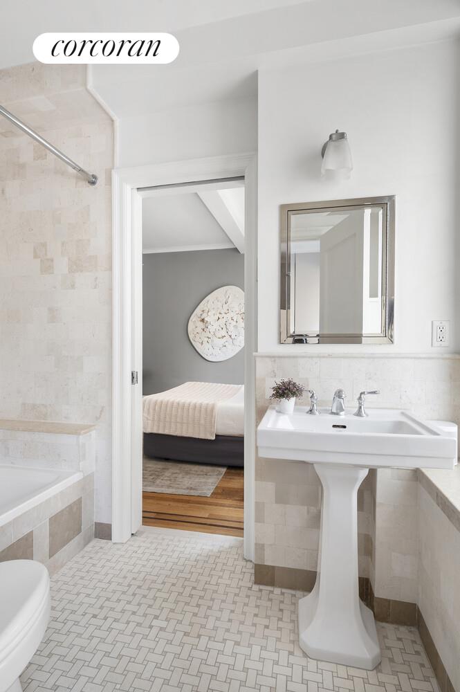 #5 photo, 1200 5TH Avenue, East Harlem , NY 10029