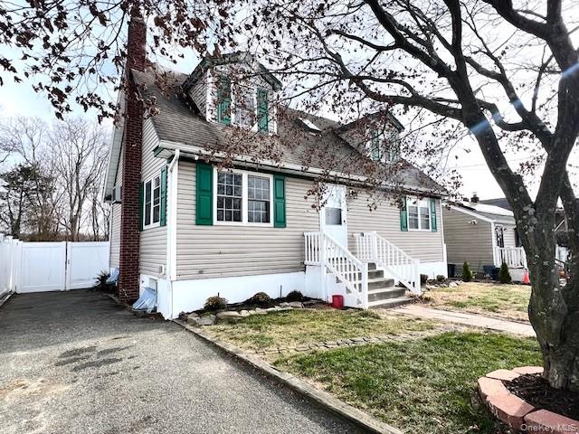 #2 photo, 51 Clinton Avenue, Patchogue , NY 11772
