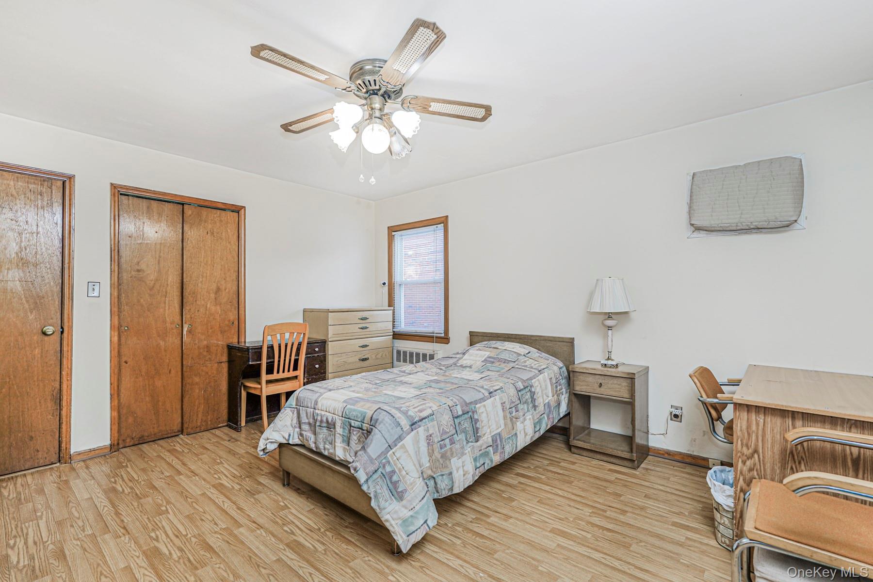 #13 photo, 188 Evergreen Avenue, Staten Island , NY 10305