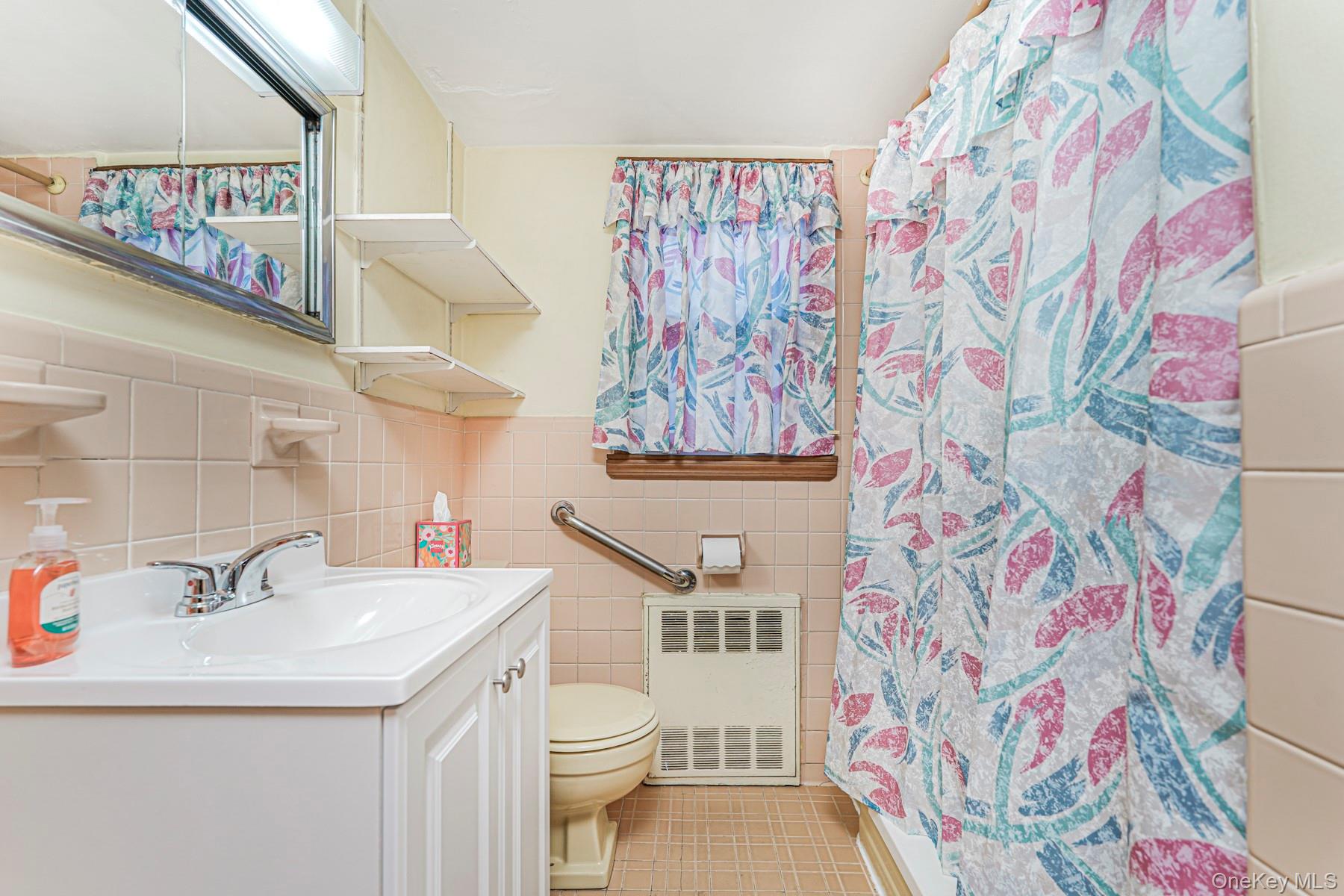 #17 photo, 188 Evergreen Avenue, Staten Island , NY 10305