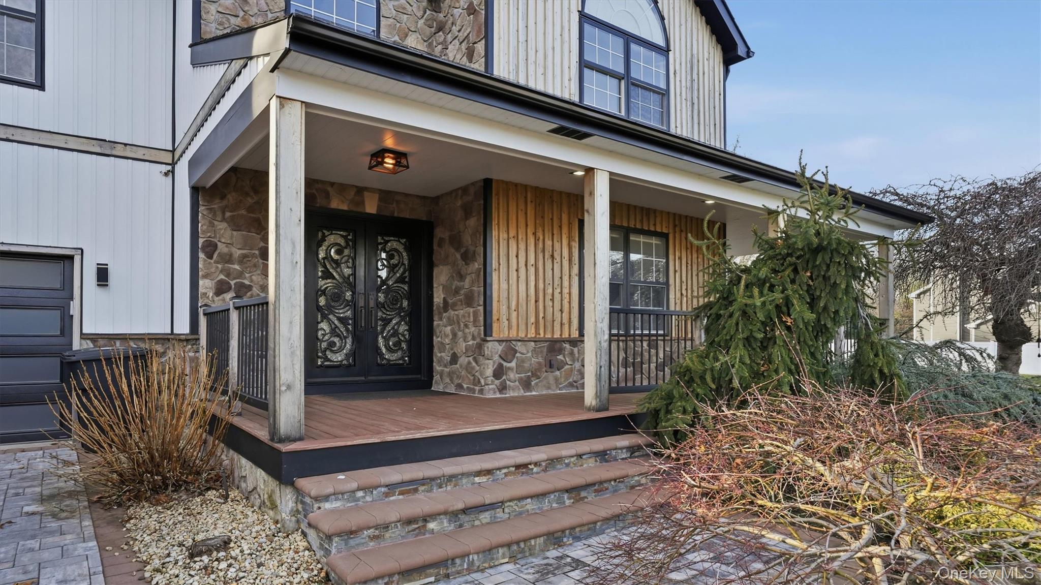 #4 photo, 8 Hamilton Place, Lake Grove , NY 11755