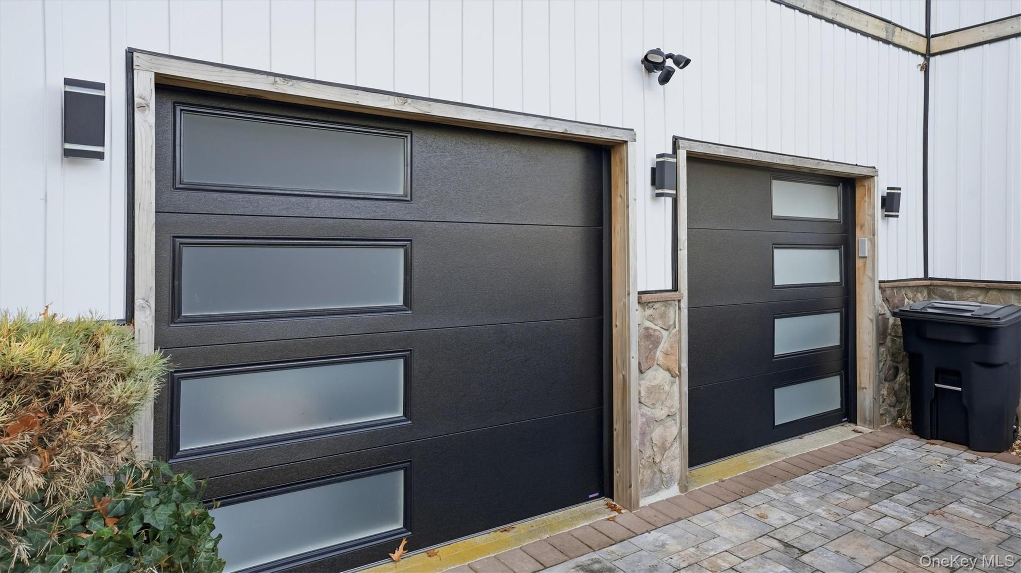 #5 photo, 8 Hamilton Place, Lake Grove , NY 11755