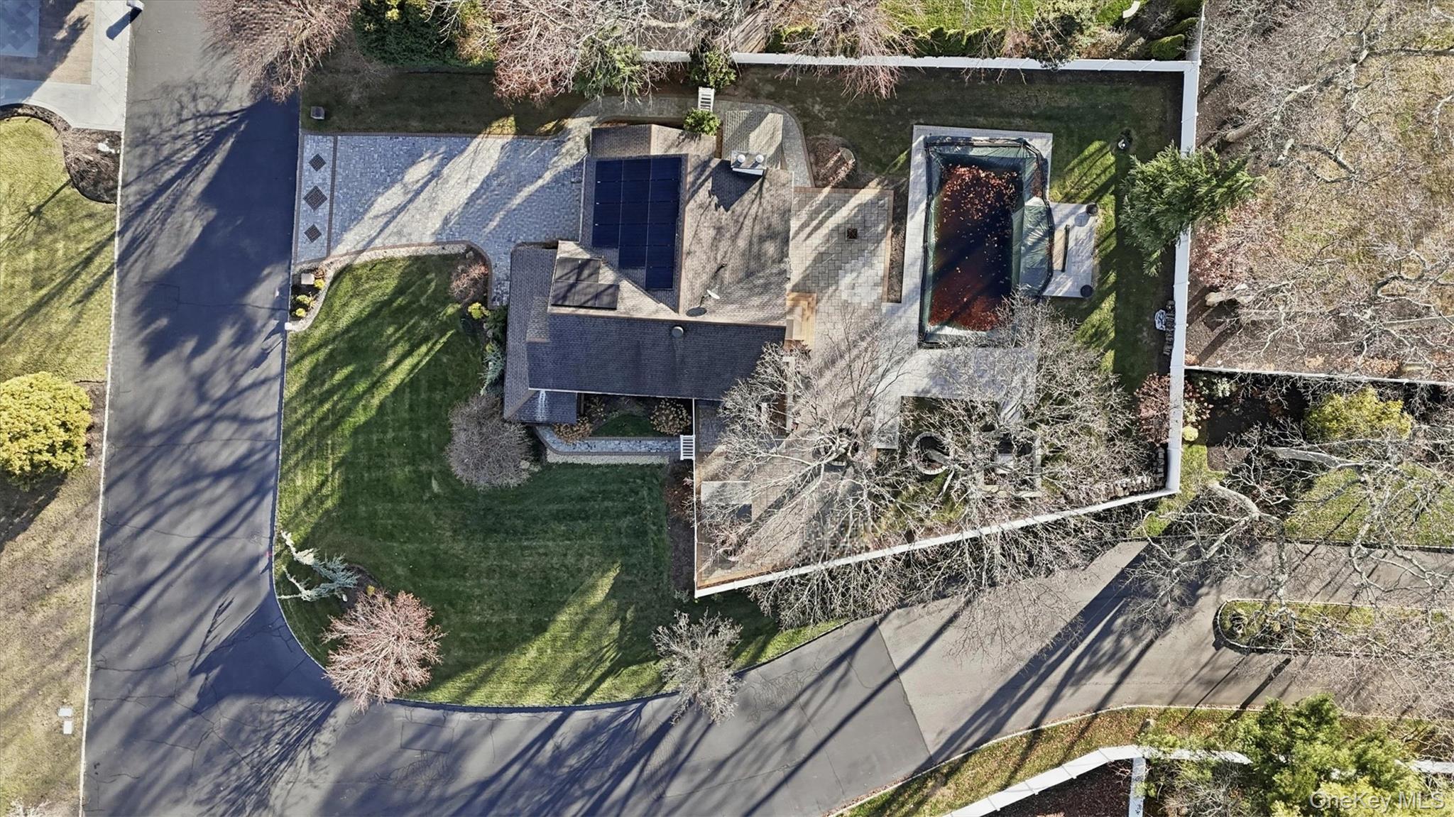 #7 photo, 8 Hamilton Place, Lake Grove , NY 11755