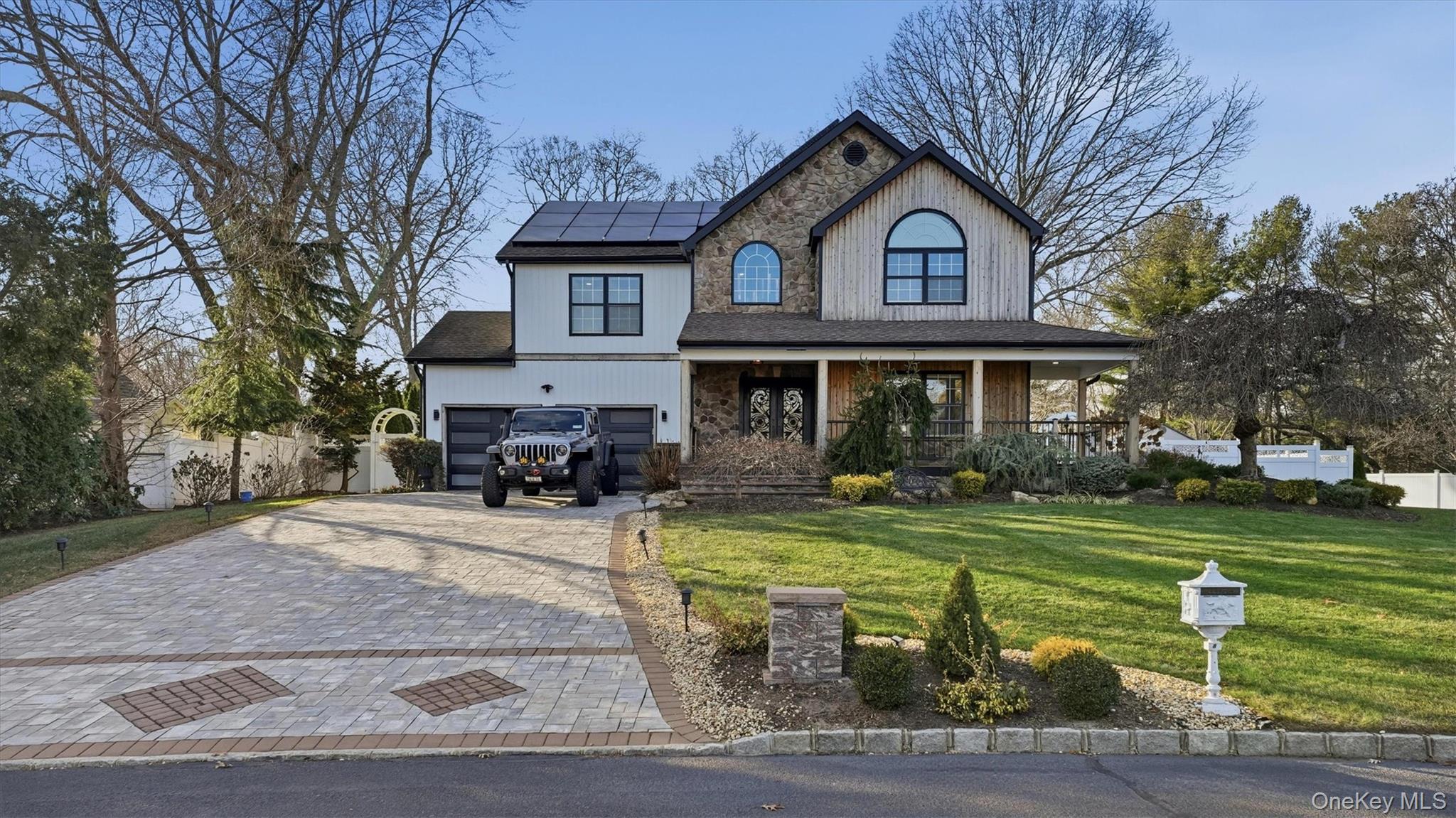 #8 photo, 8 Hamilton Place, Lake Grove , NY 11755