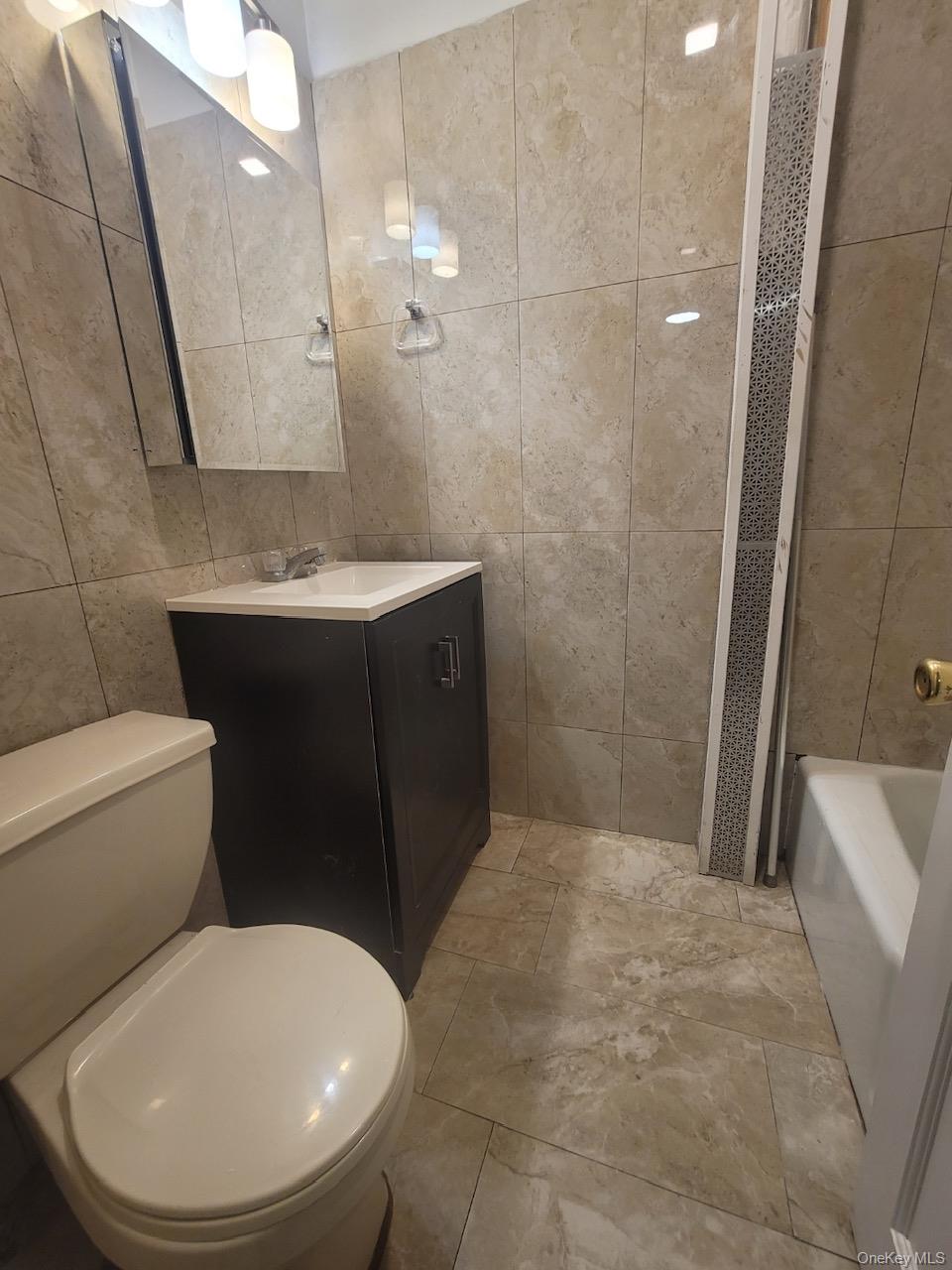 #7 photo, 171 Van Buren St, Staten Island , NY 10301