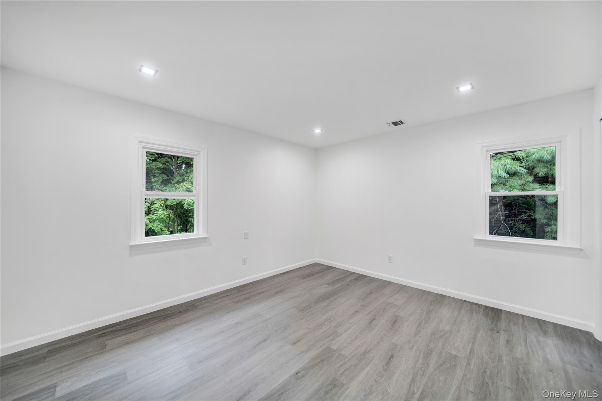 #7 photo, 7 Weinmann Boulevard, Melville , NY 11747